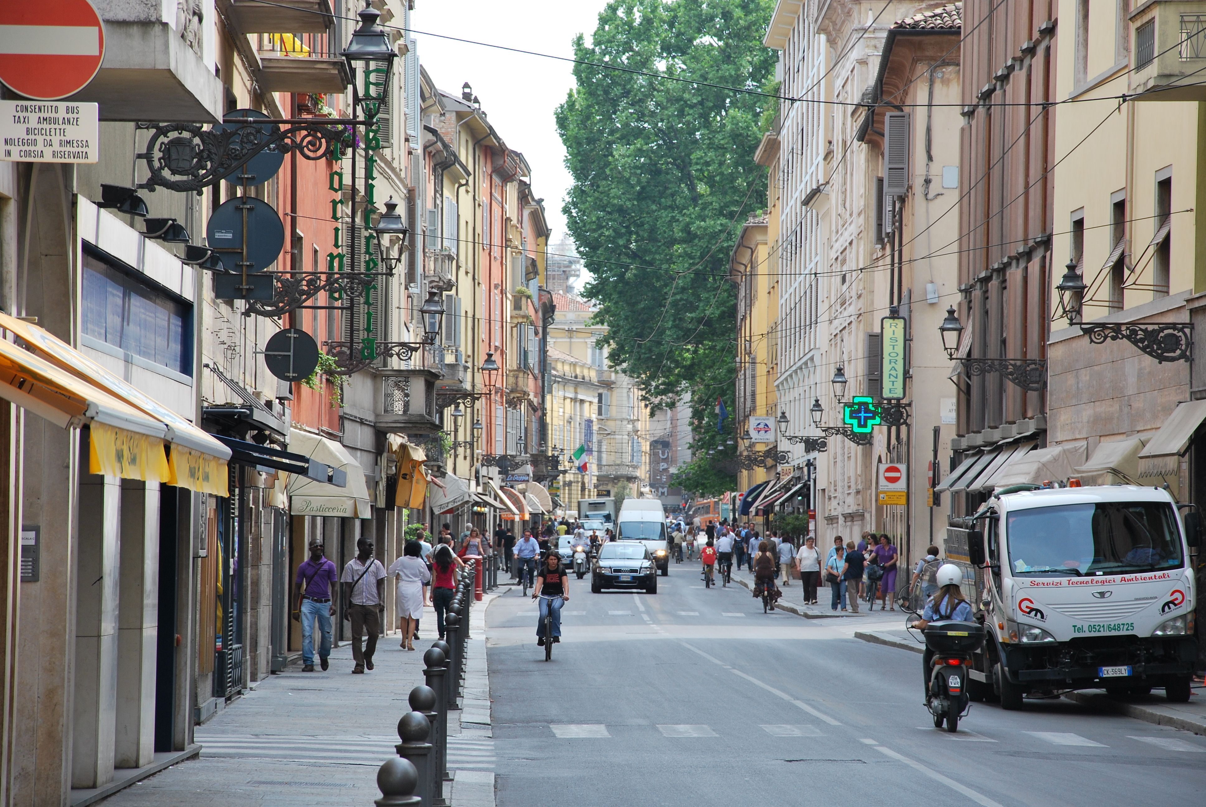 Traffic in Parma, Italy wallpaper and image