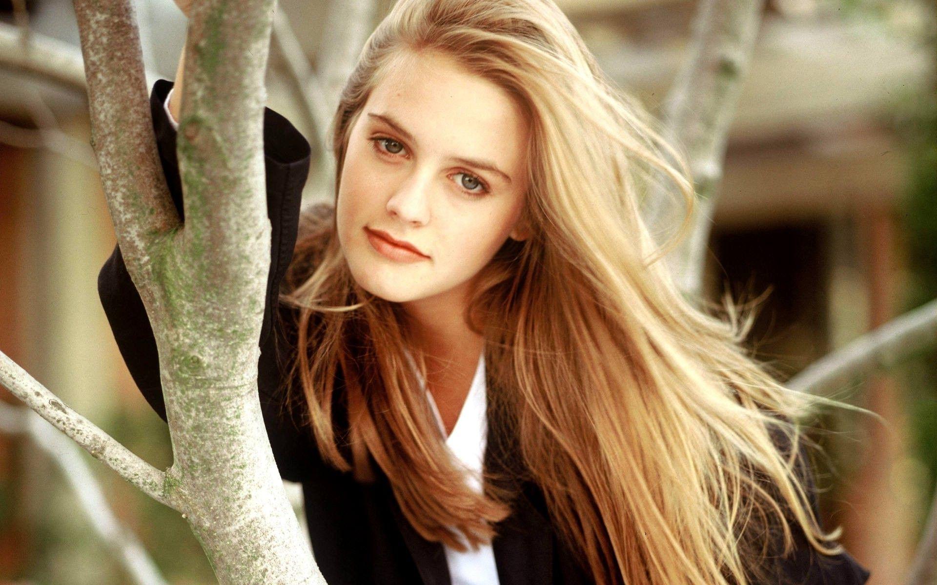 Alicia Silverstone 17018 1920x1200 px