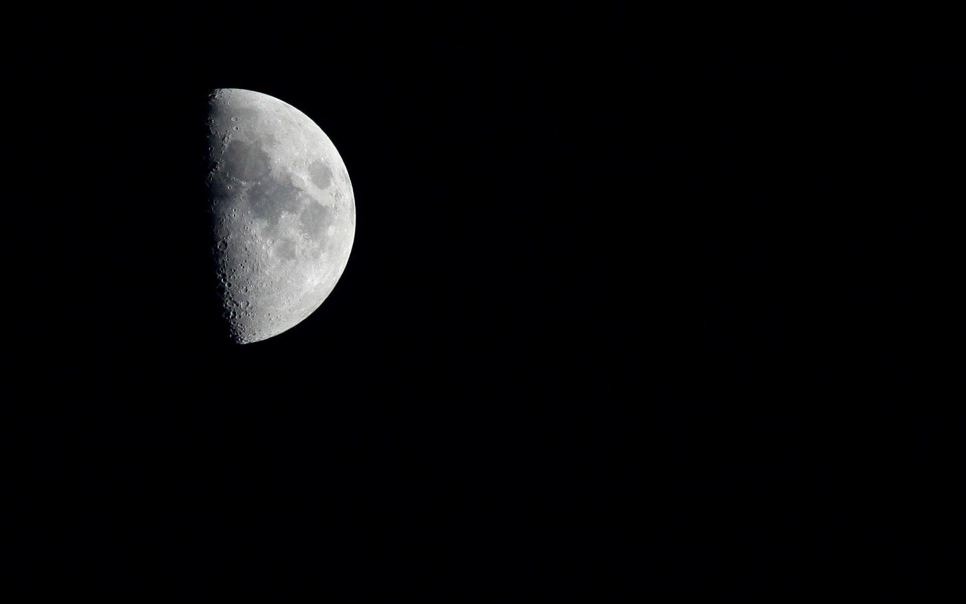 Desktop Half Moon Wallpaper Dowload