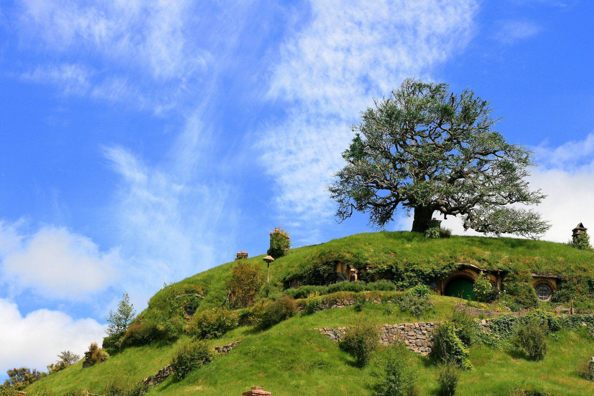 hobbiton wallpaper