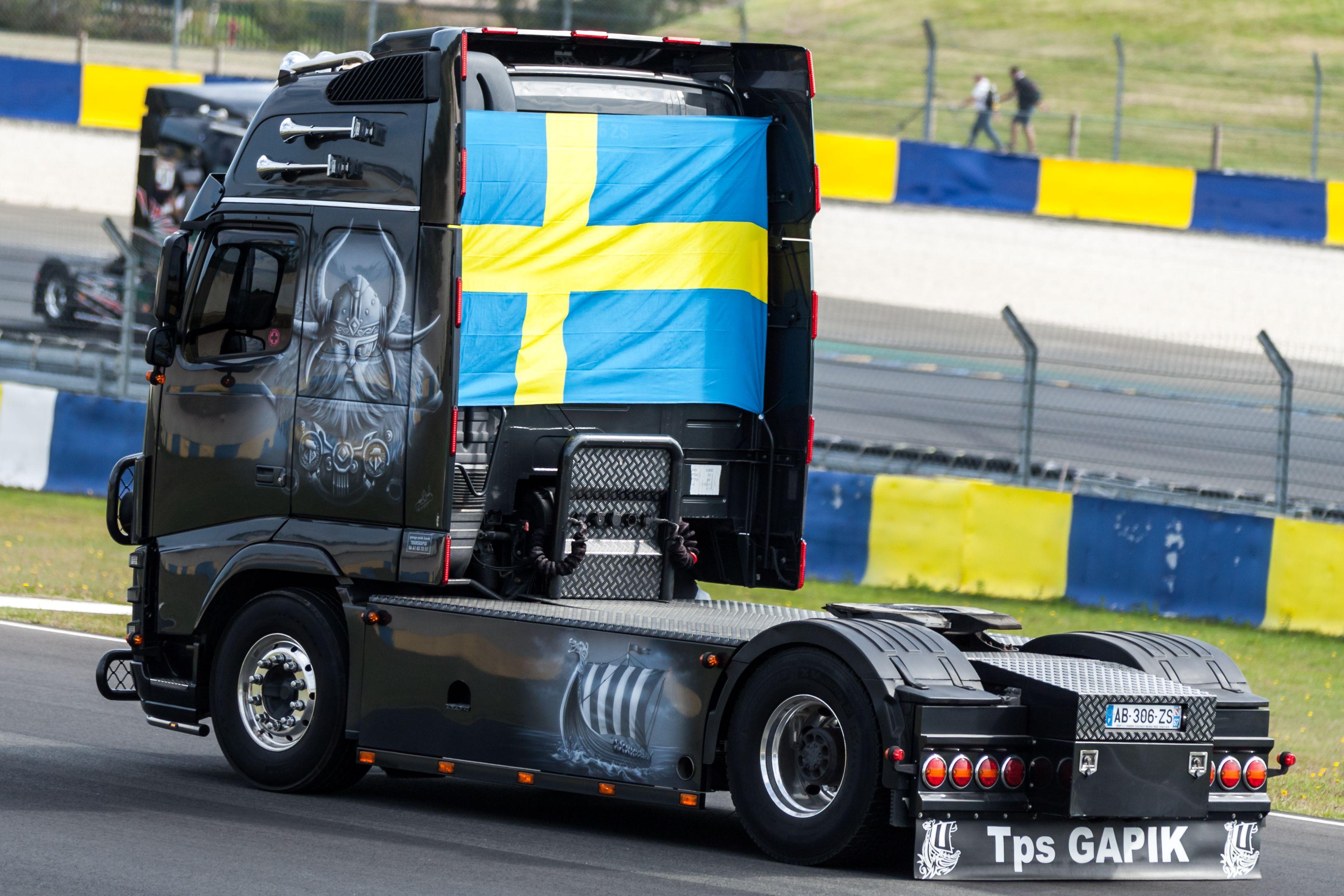 Volvo Truck Image Volvo Truck Picture Free To Download