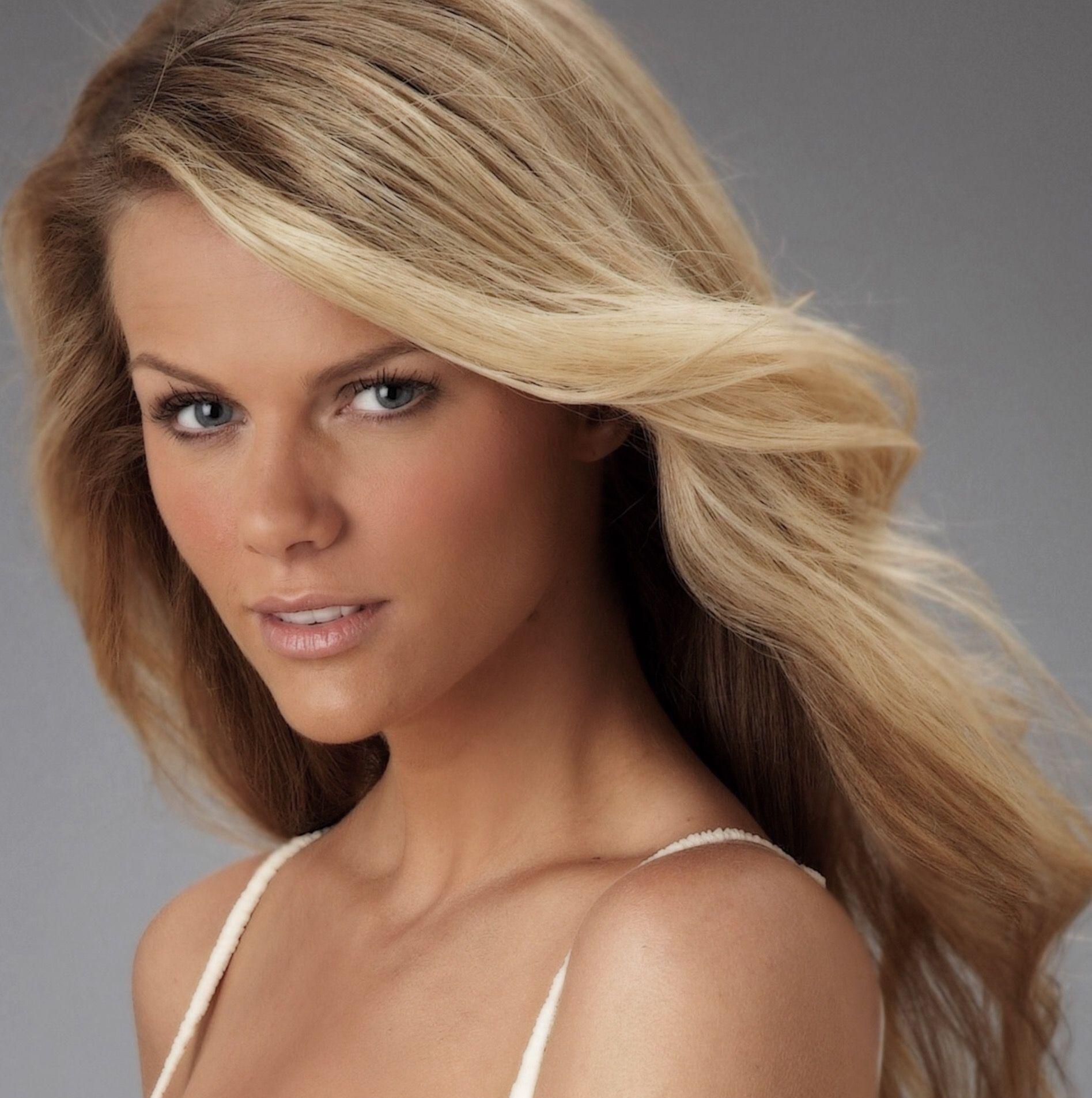 Brooklyn Decker. SI Swimsuit Models. Brooklyn