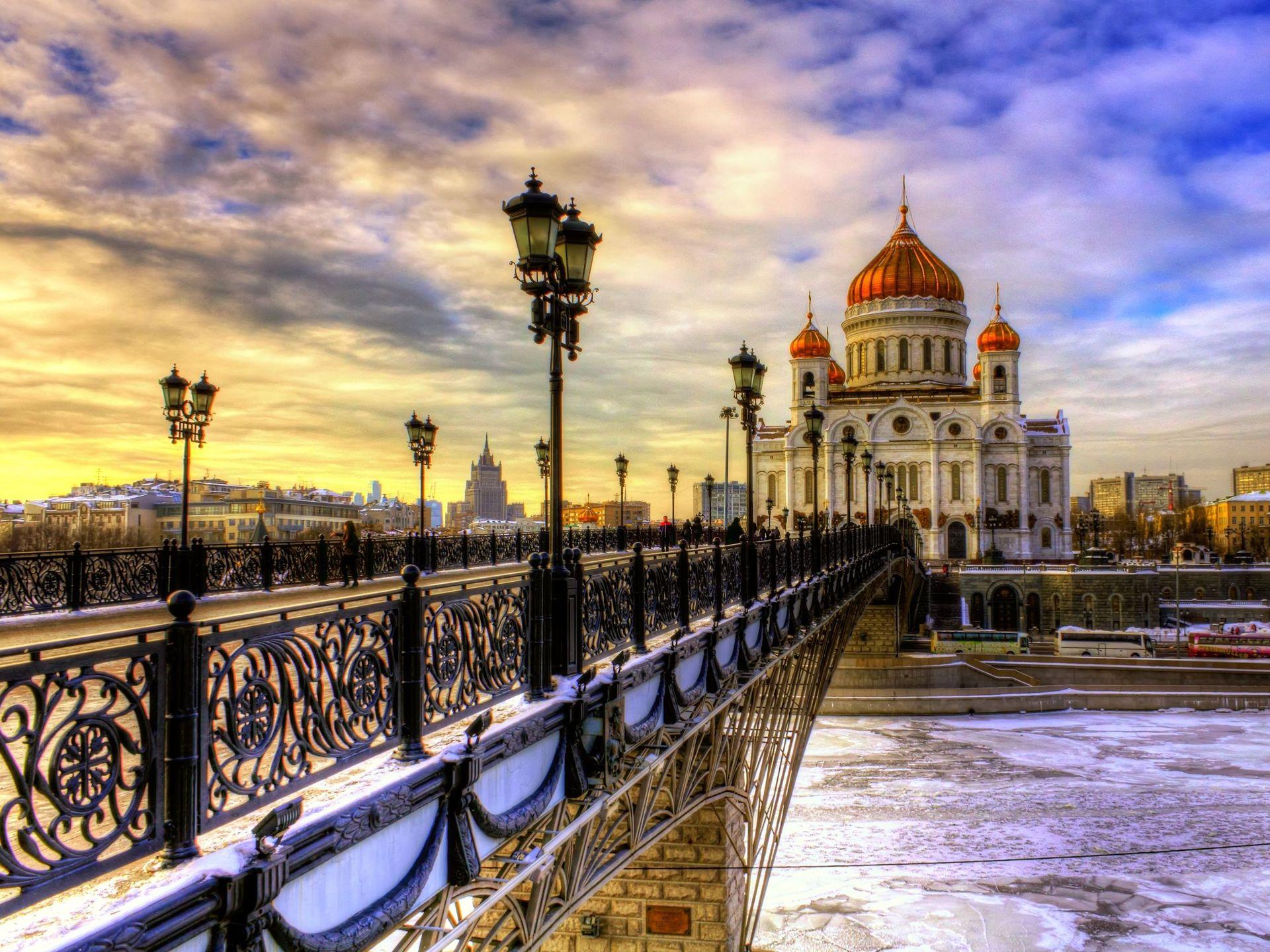 Elegant Russia Wallpaper Free Download: The Heritage of History