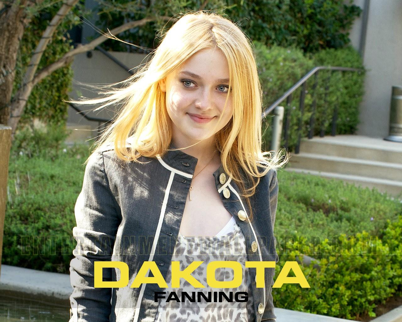 Dakota Fanning Wallpaper 14 X 1024