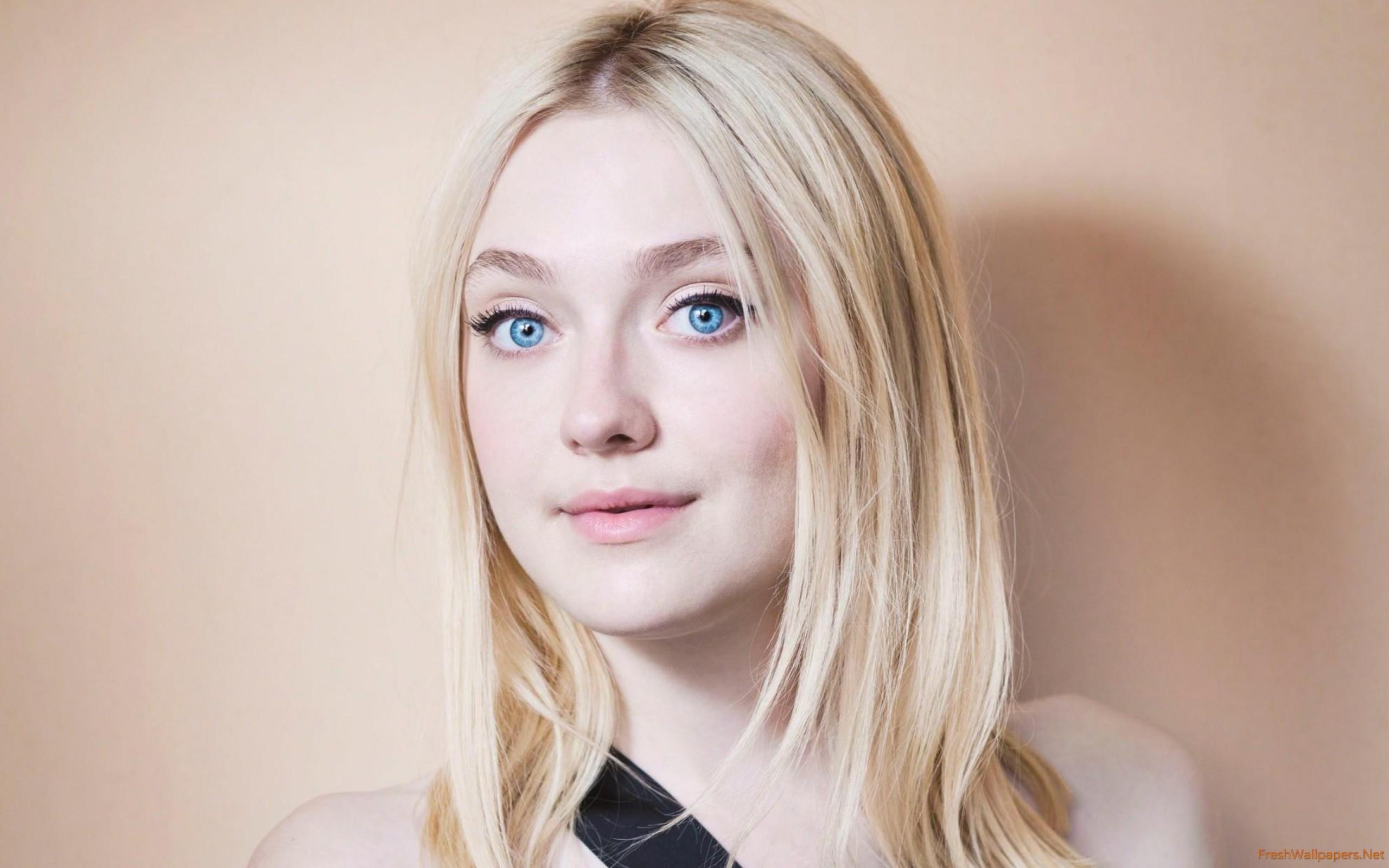 Dakota Fanning wallpaper