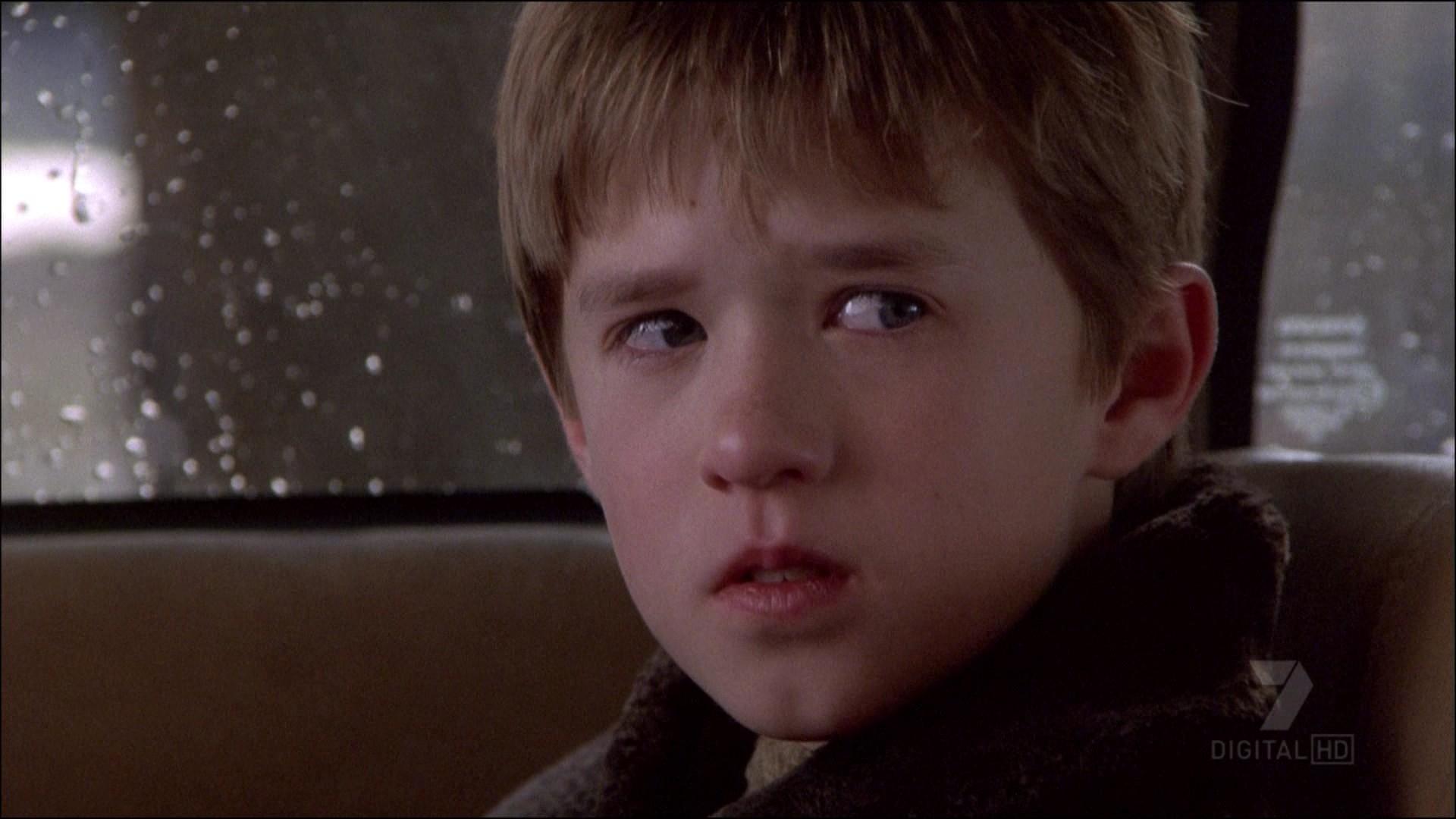 The Sixth Sense' Surprise Ending Is Obvious If You Pay Attention To