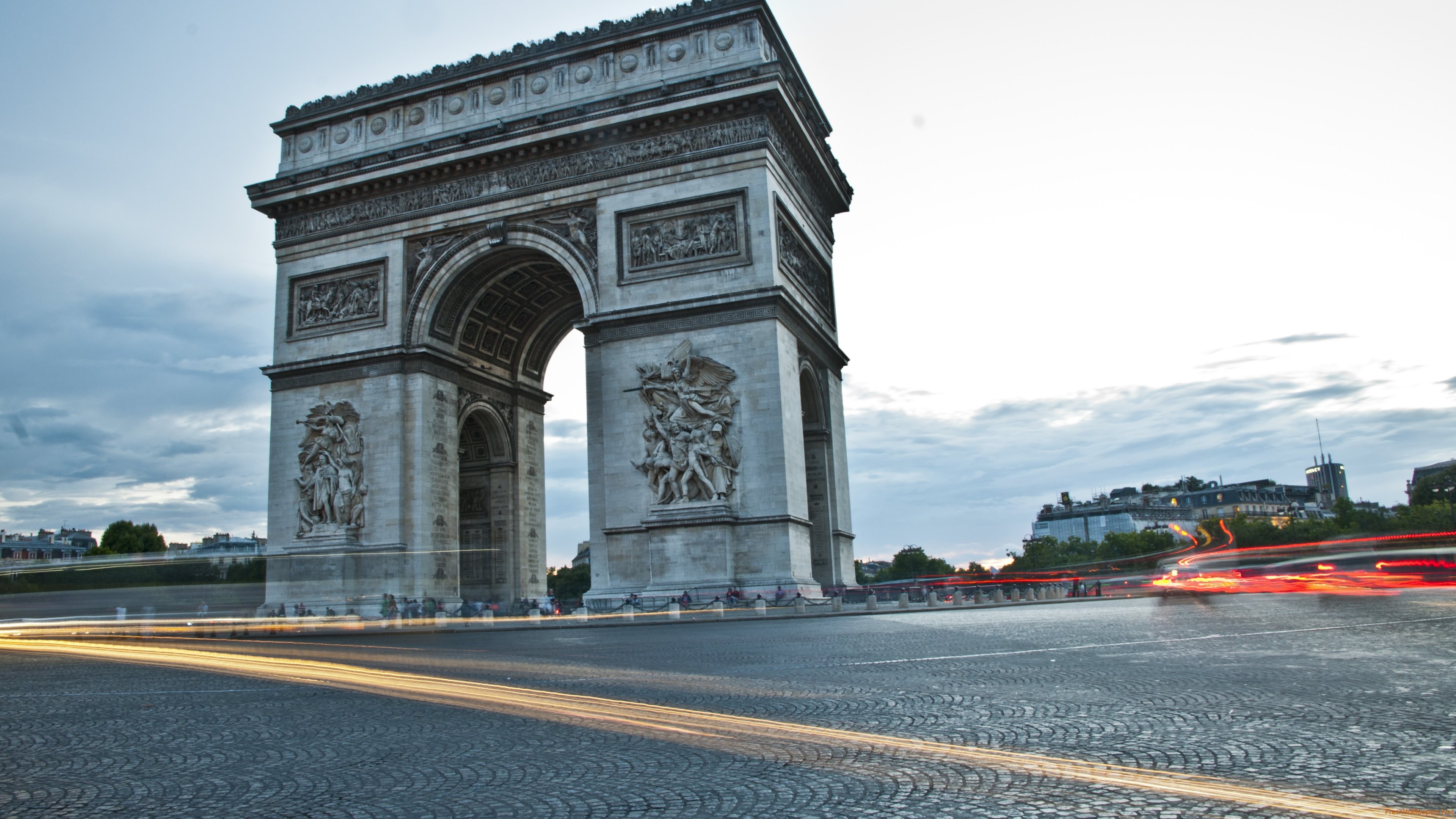 Arc de Triomphe from Paris 4K wallpaper