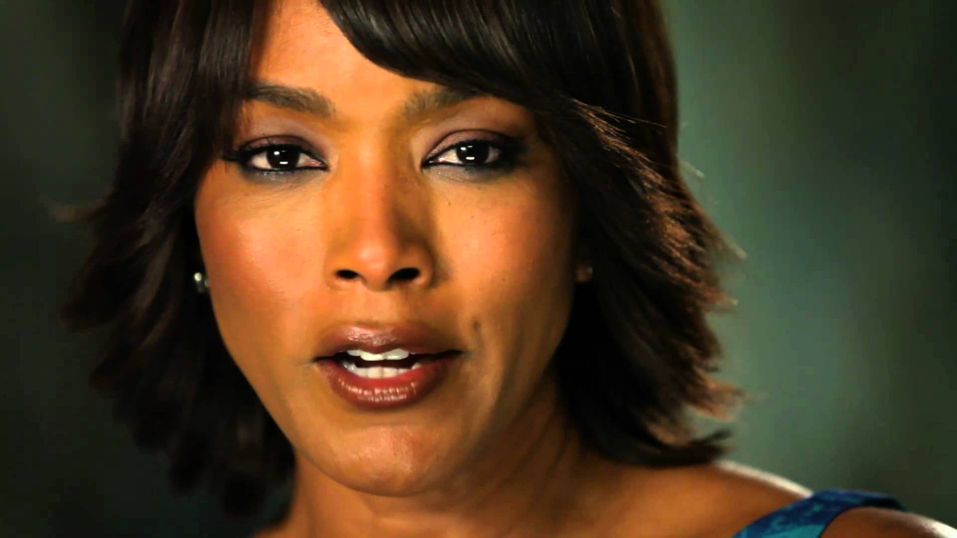 Angela Bassett HD Wallpaperwallpaper.net