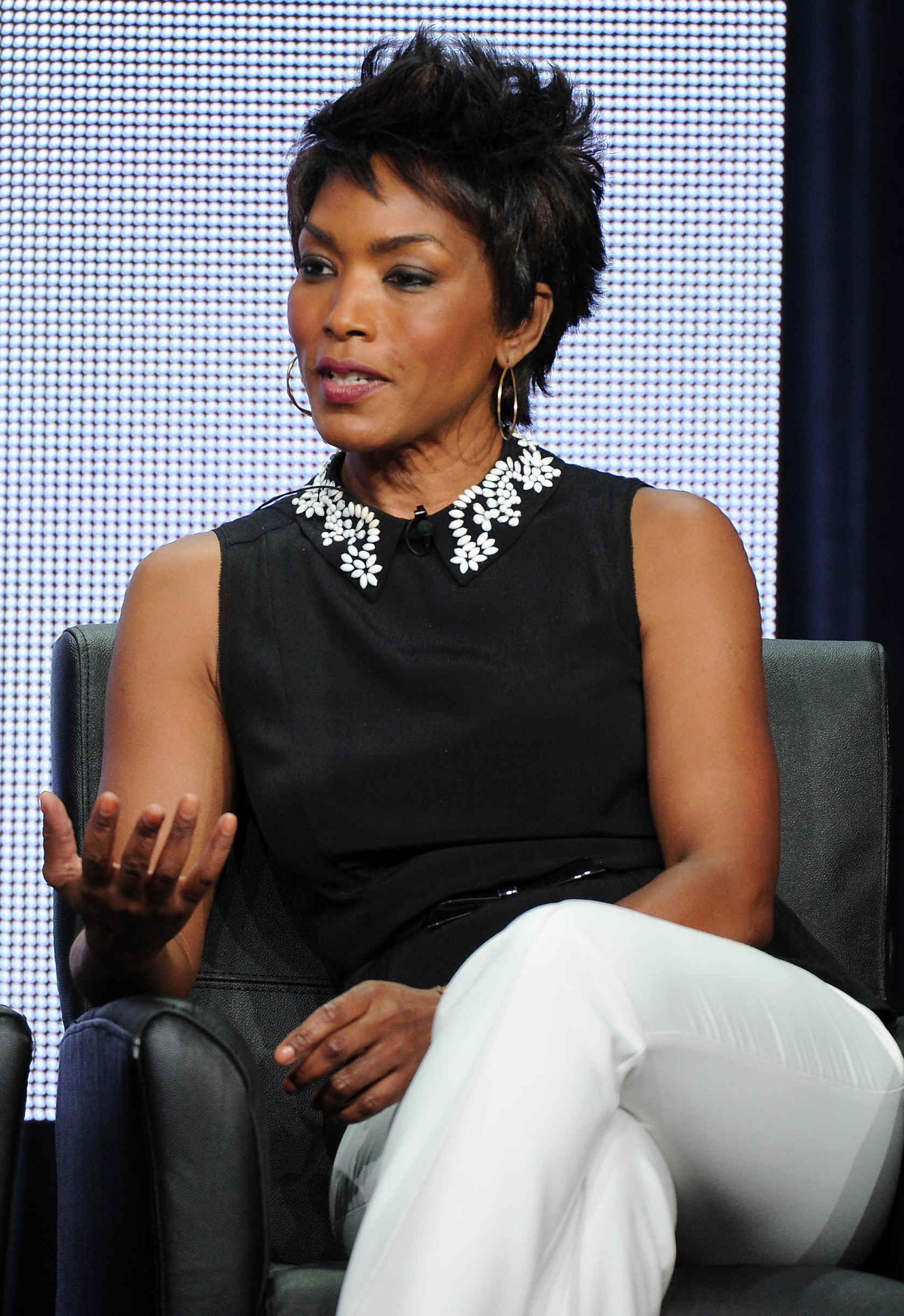 Picture of Angela Bassett Of Celebrities