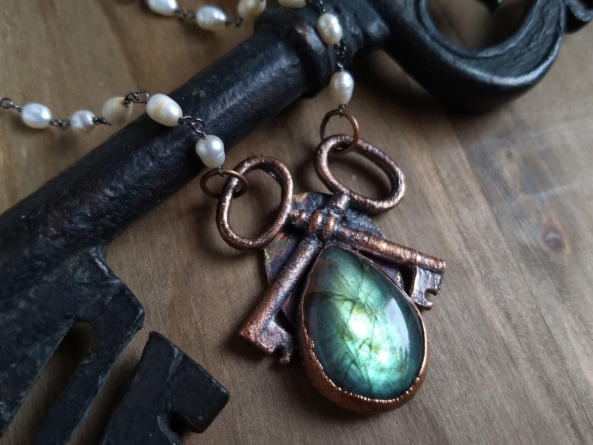 Crossed Keys And Duck Wing Teal Green Labradorite