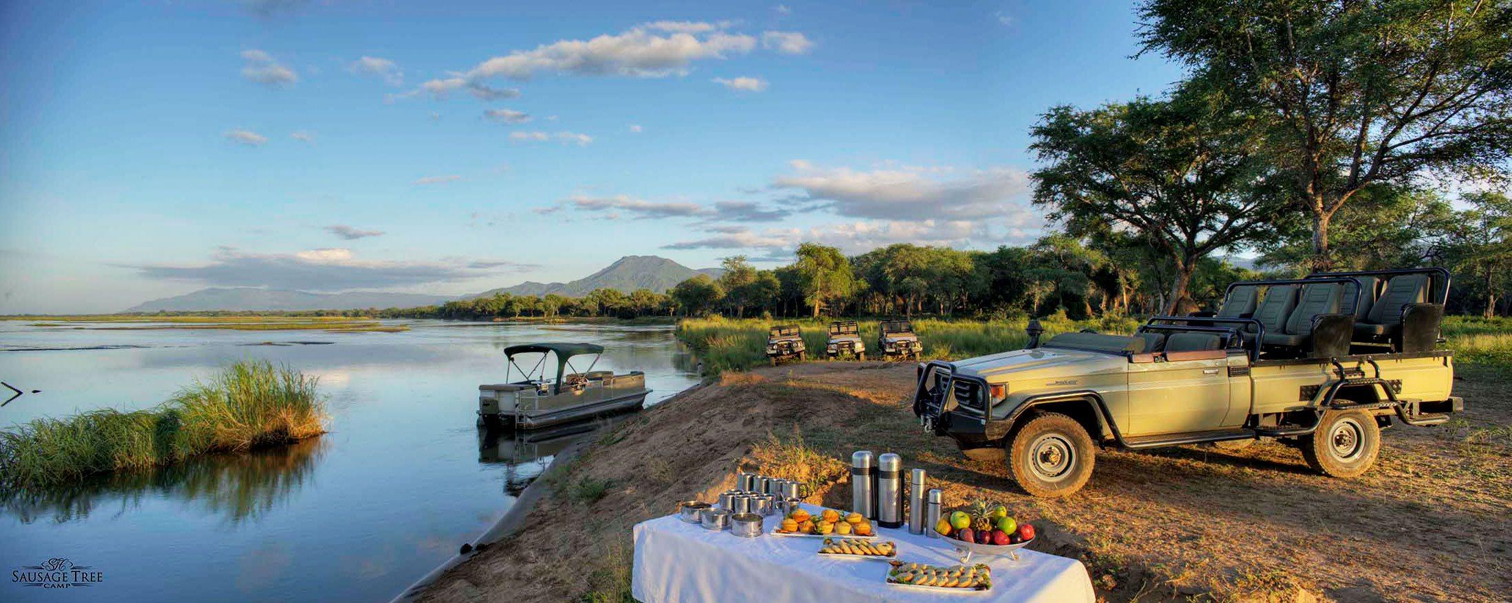 Luxury Zambia Safari Lodge. Sausage Tree Camp. Art Of Safari