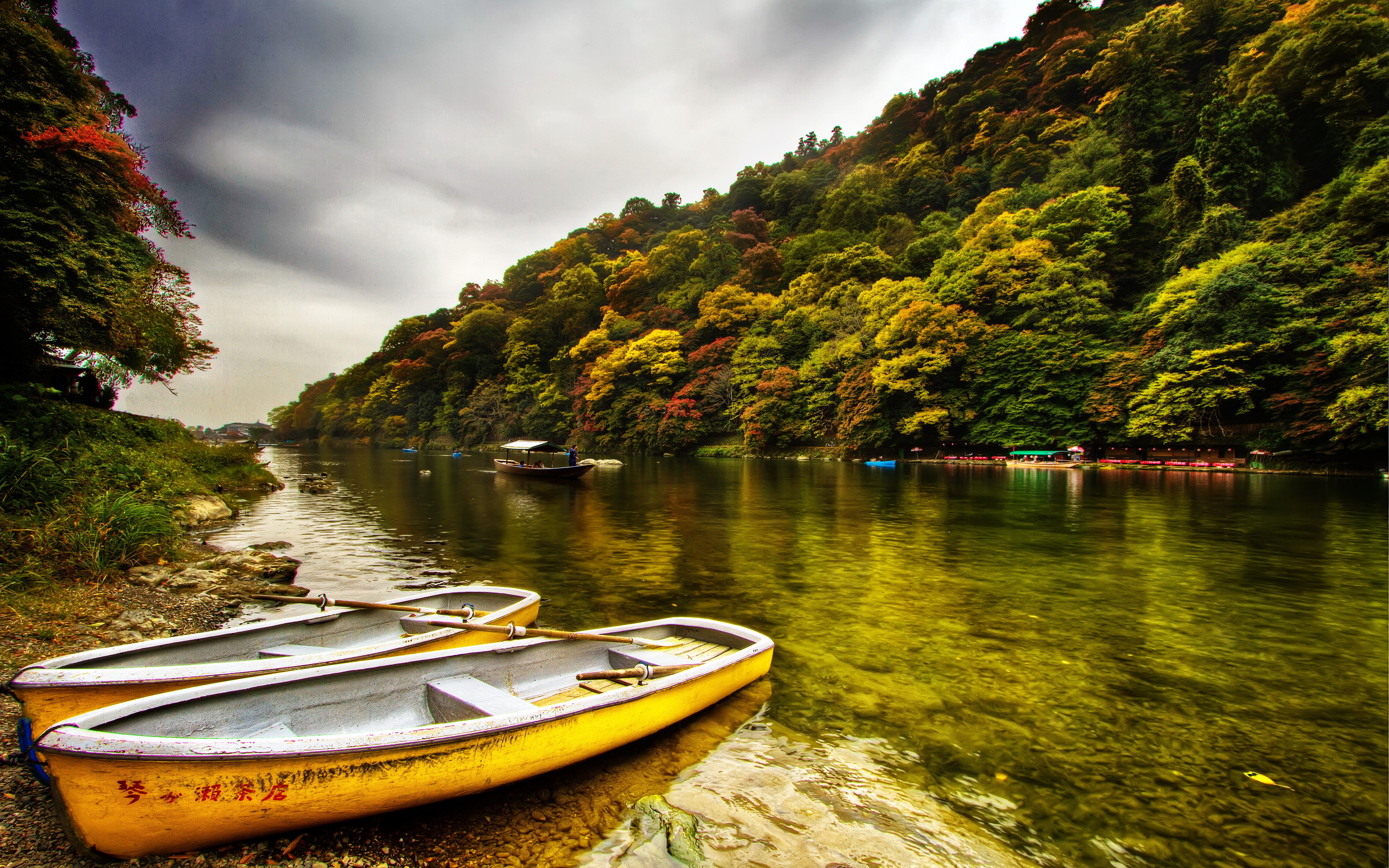 Arashiyama River Banks Wallpaper