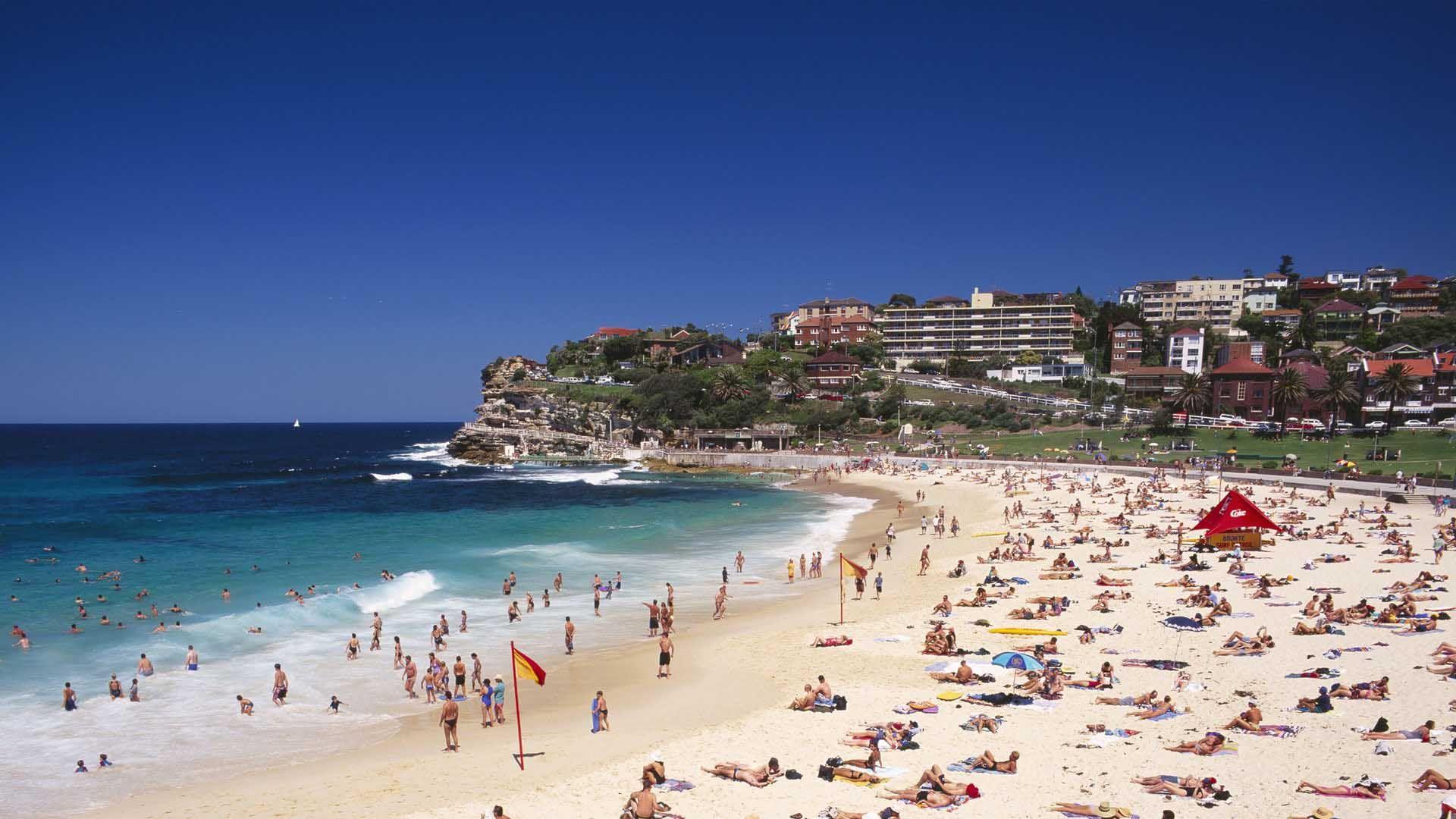 Optus Nokia Serve Bondi Beach. HD Beach Wallpaper for Mobile