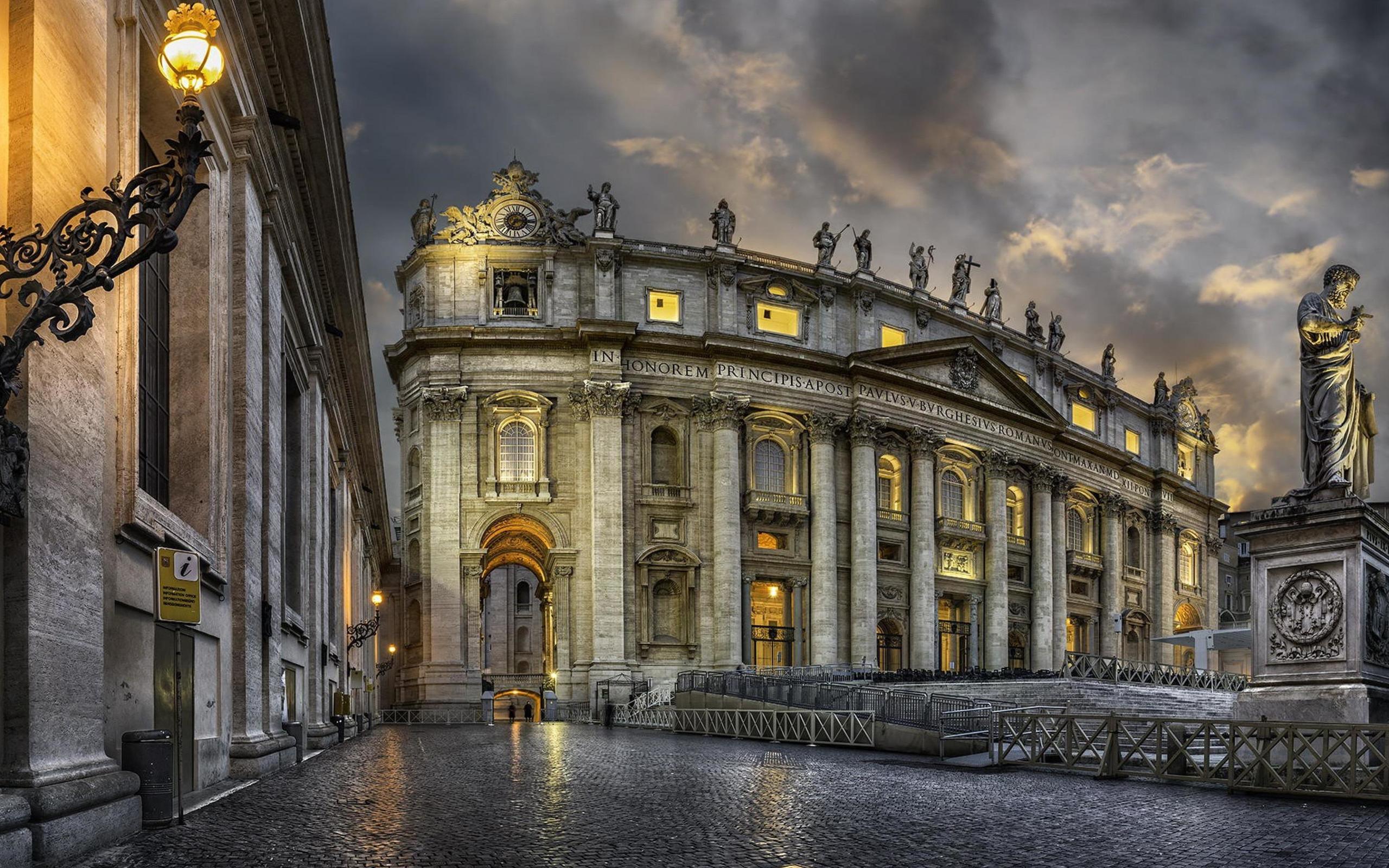 Saint Peter's Square (Vatican City) 4K UltraHD Wallpaper. Wallpaper