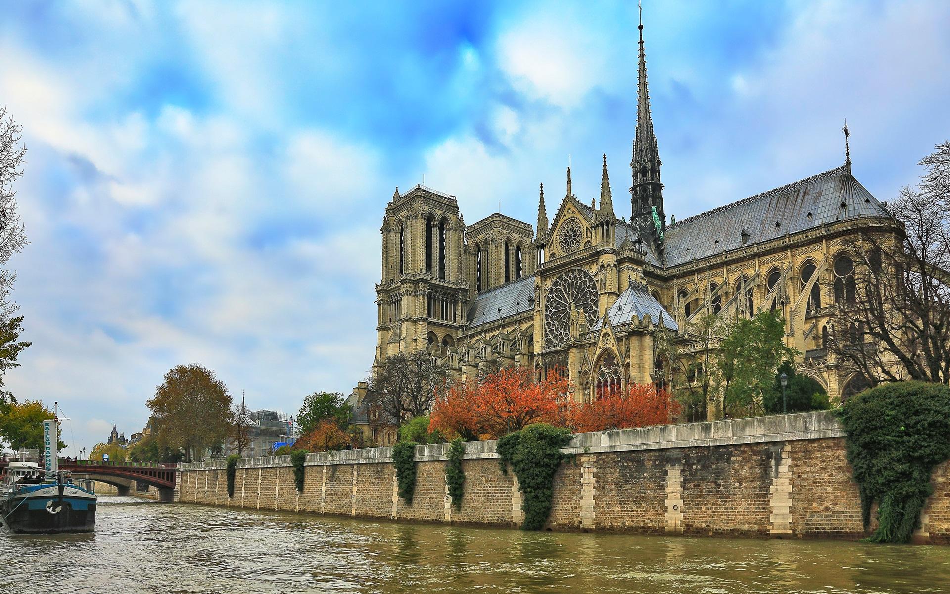Wallpaper Notre Dame Cathedral, river, blue sky, trees, France
