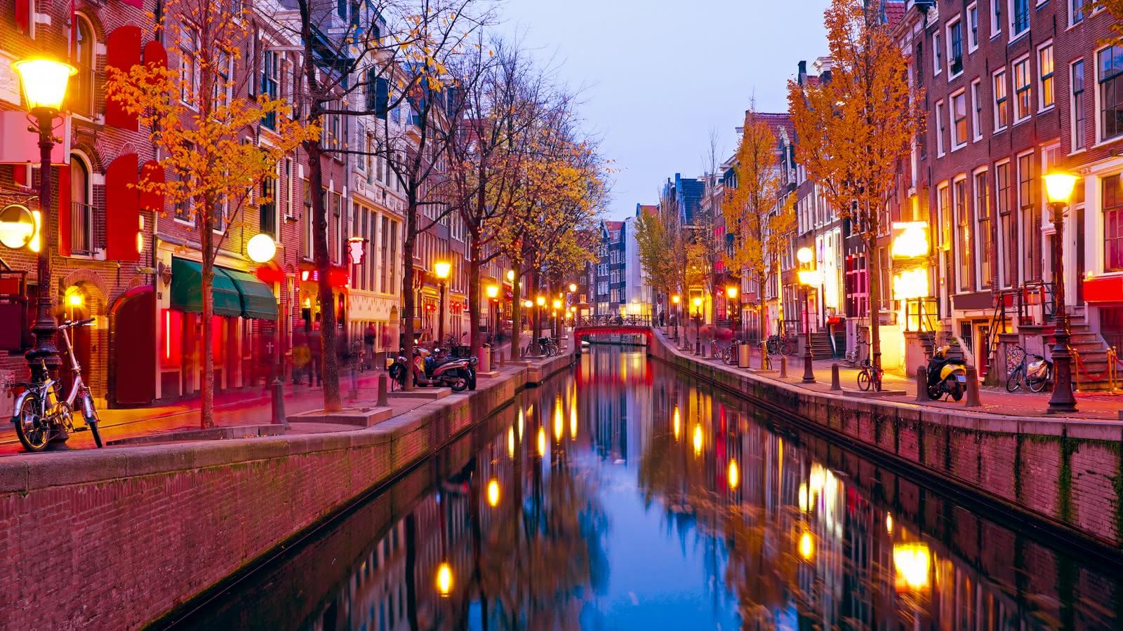 Amsterdam's Red Light District Tour. SANDEMANs NEW Europe