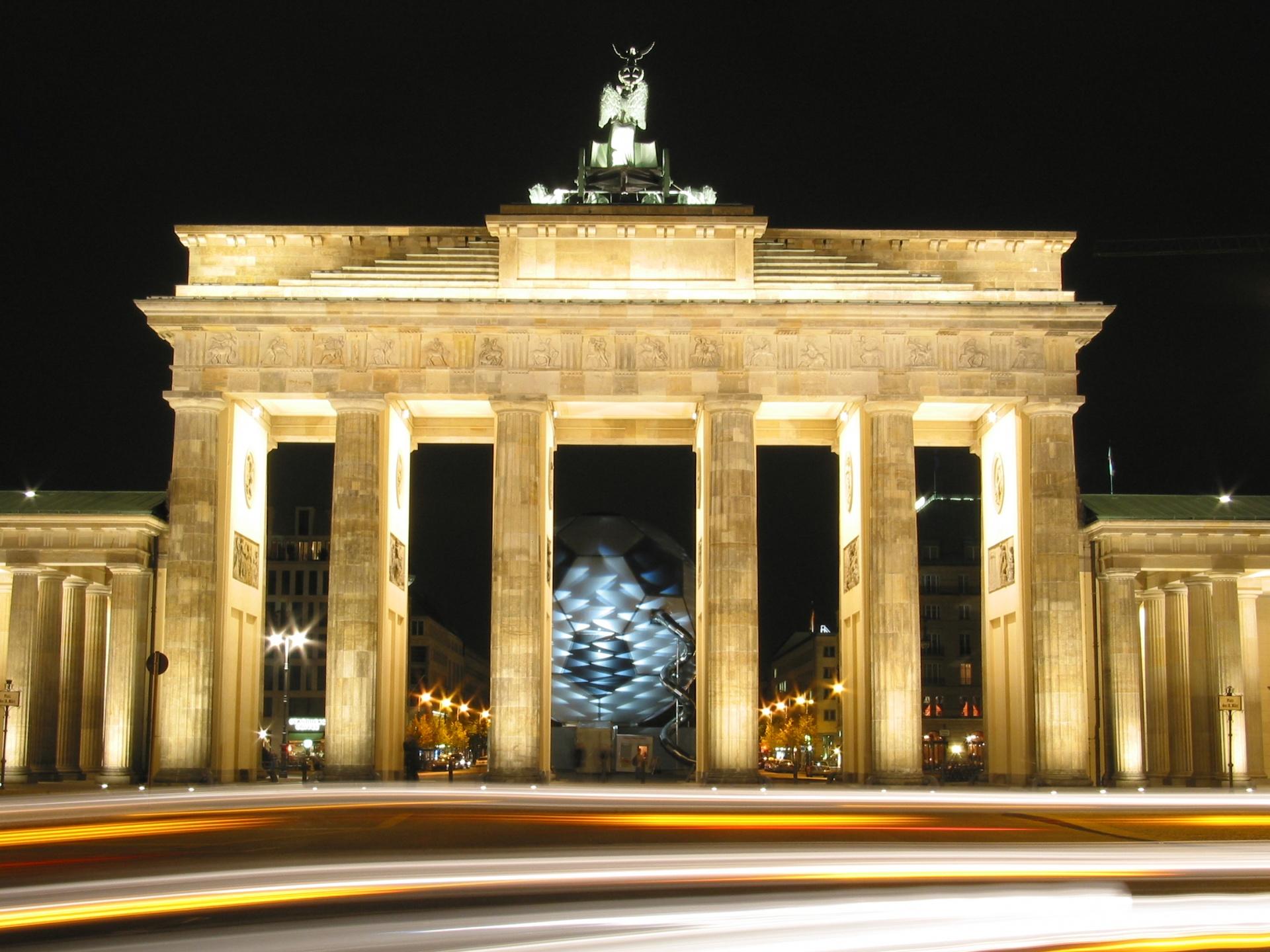 Brandenburg Gate Wallpaperx1440