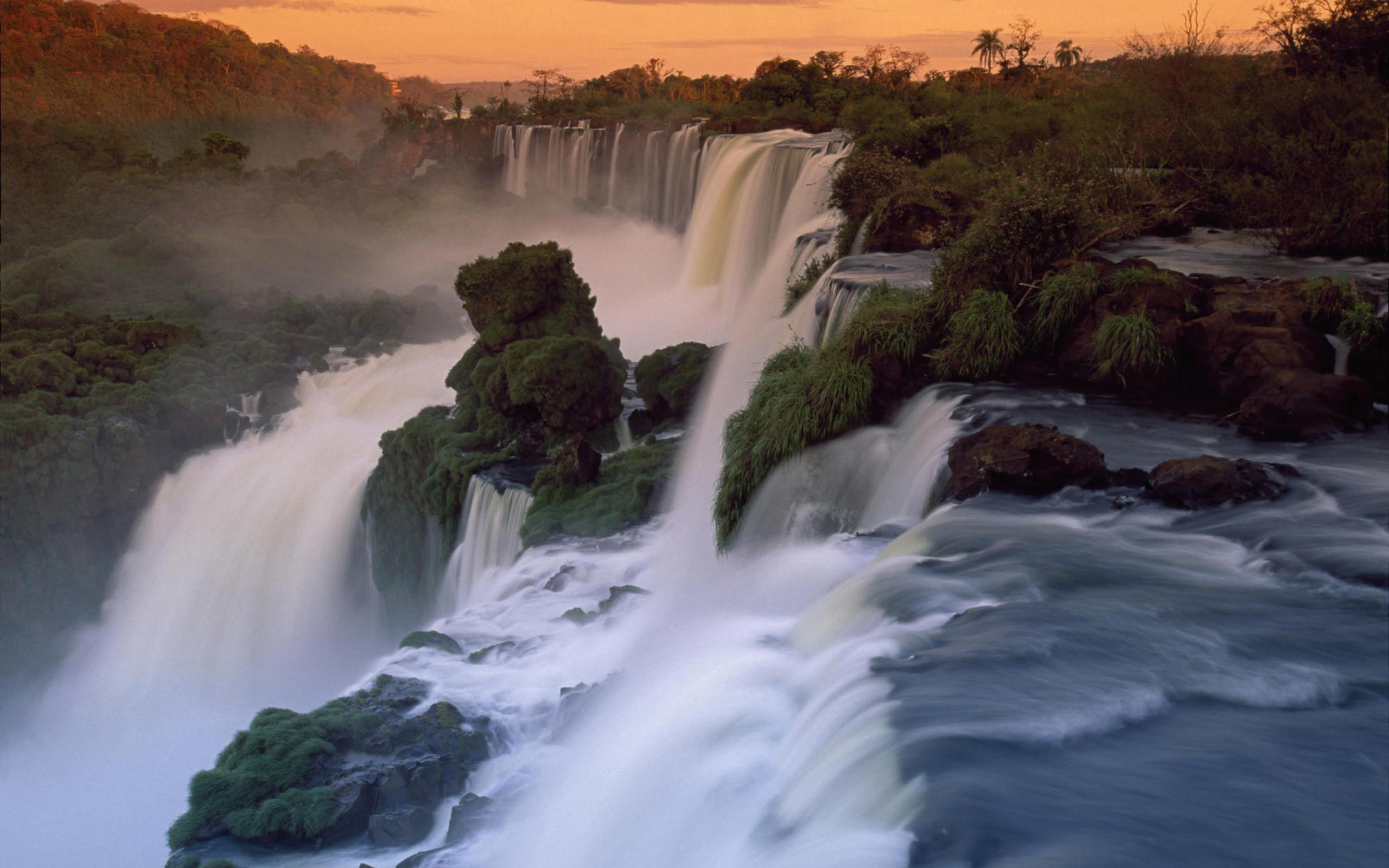 Iguazu Falls Wallpaper