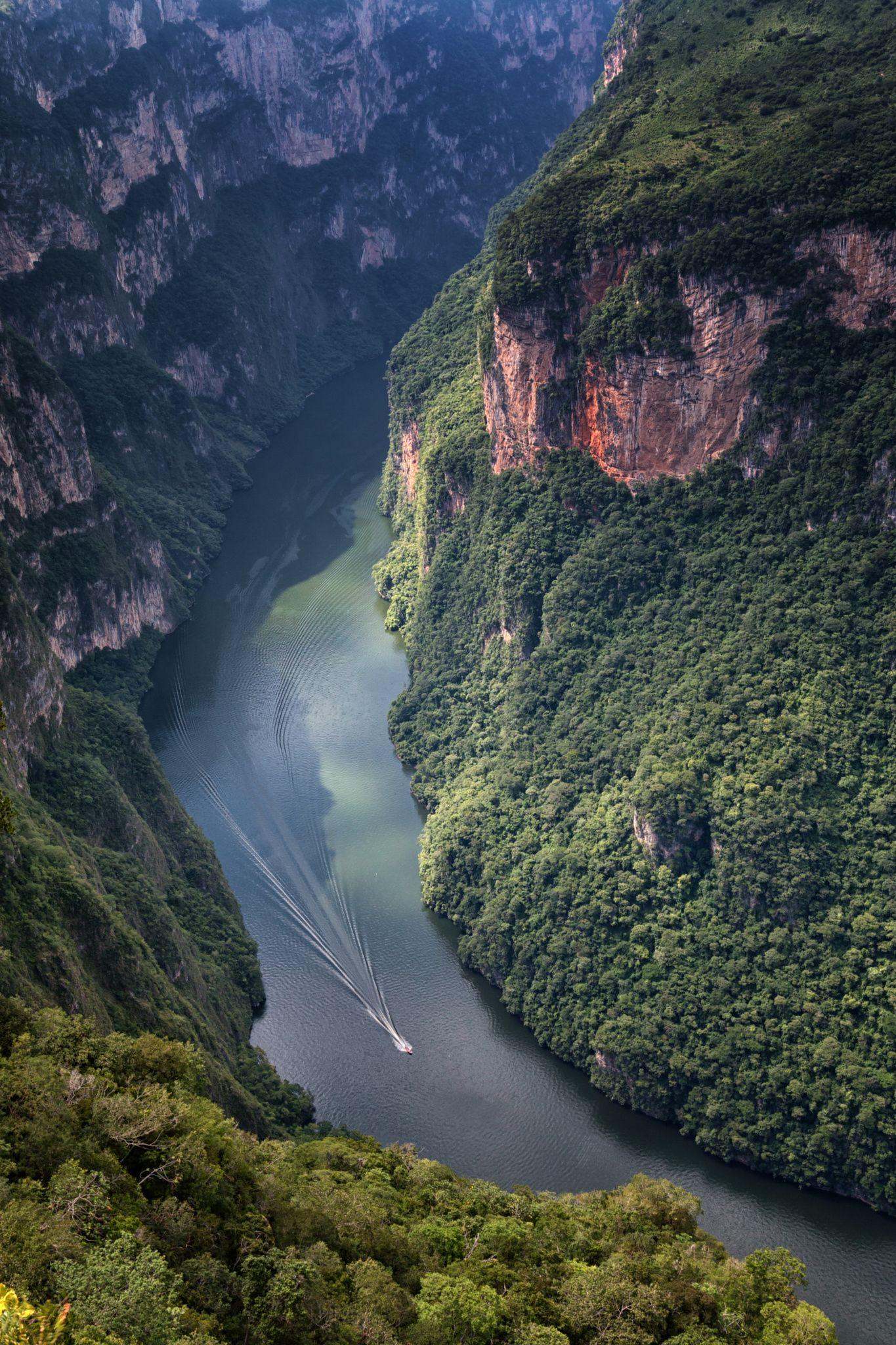 Sumidero Canyon, Chiapas, Mexico. TRAVEL. Mexic