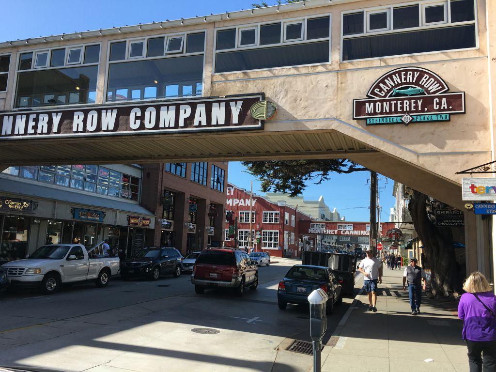 California, Monterey Guide (B): Monterey's Fisherman's Wharf