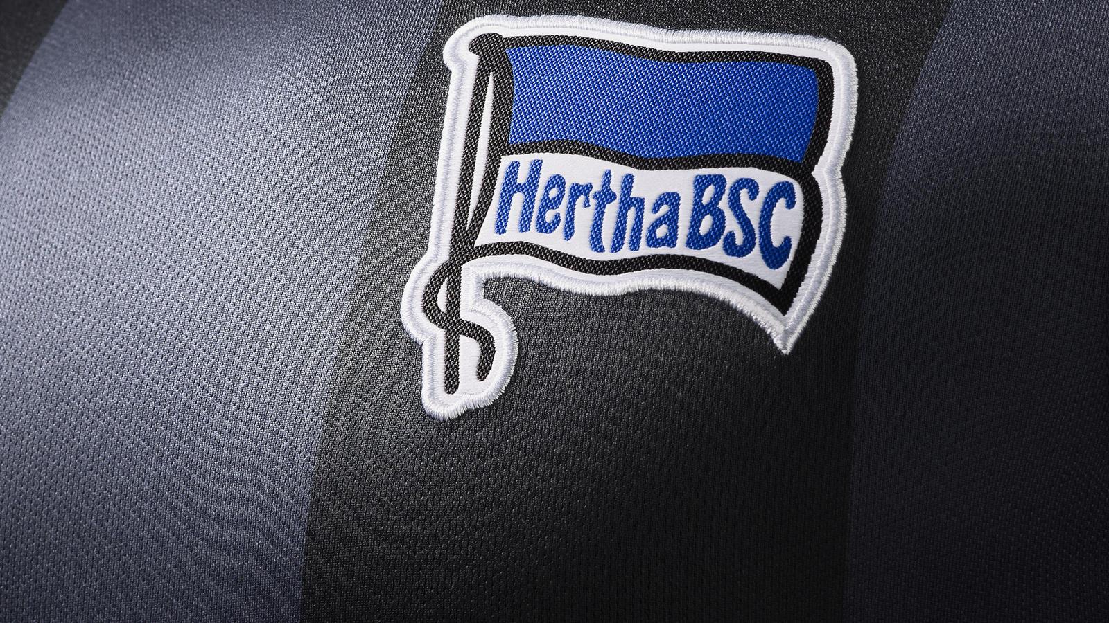 Nike And Hertha BSC Berlin Unveil New Home And Away Kits For 2014 15
