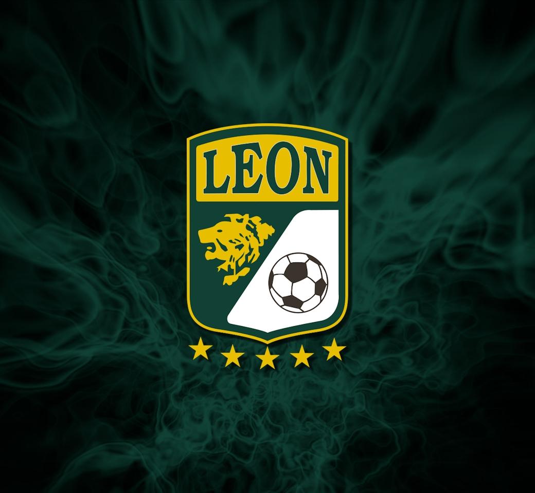 Leon Wallpaper. Chameleon Wallpaper