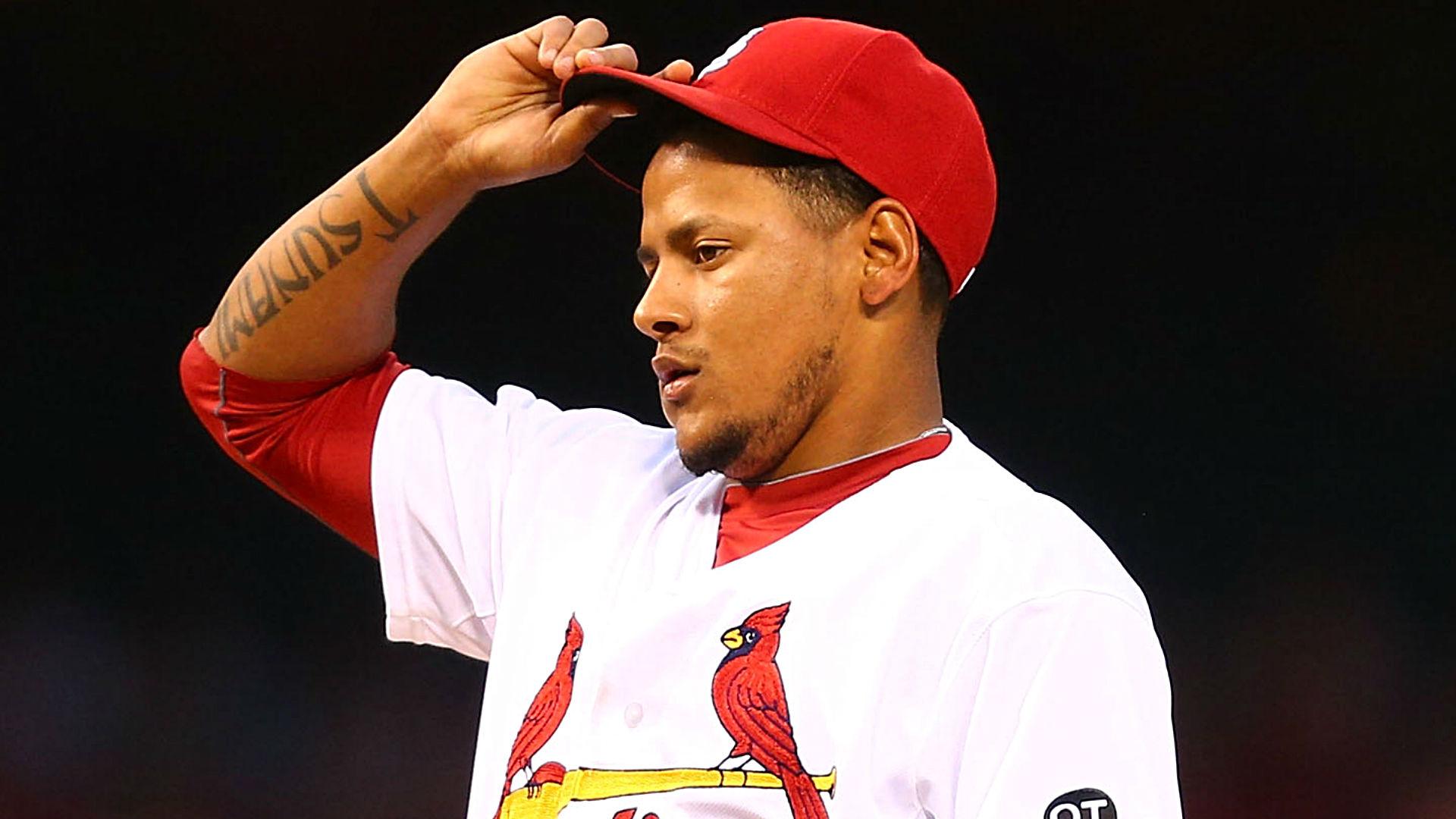 Cardinals RHP Carlos Martinez leaves with right shoulder tightness