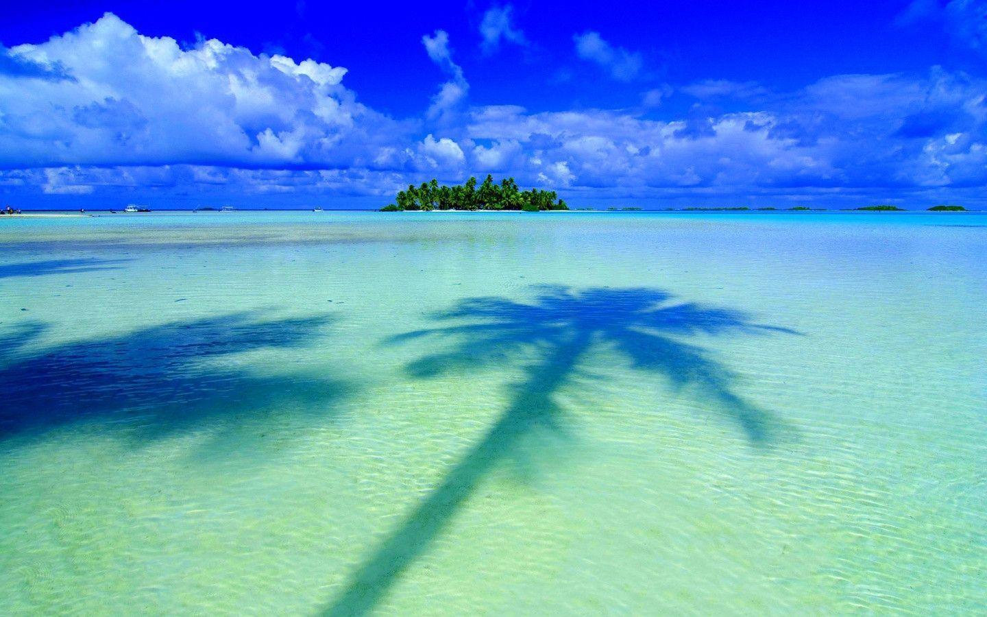 Tropical Island Panorama Wallpaper