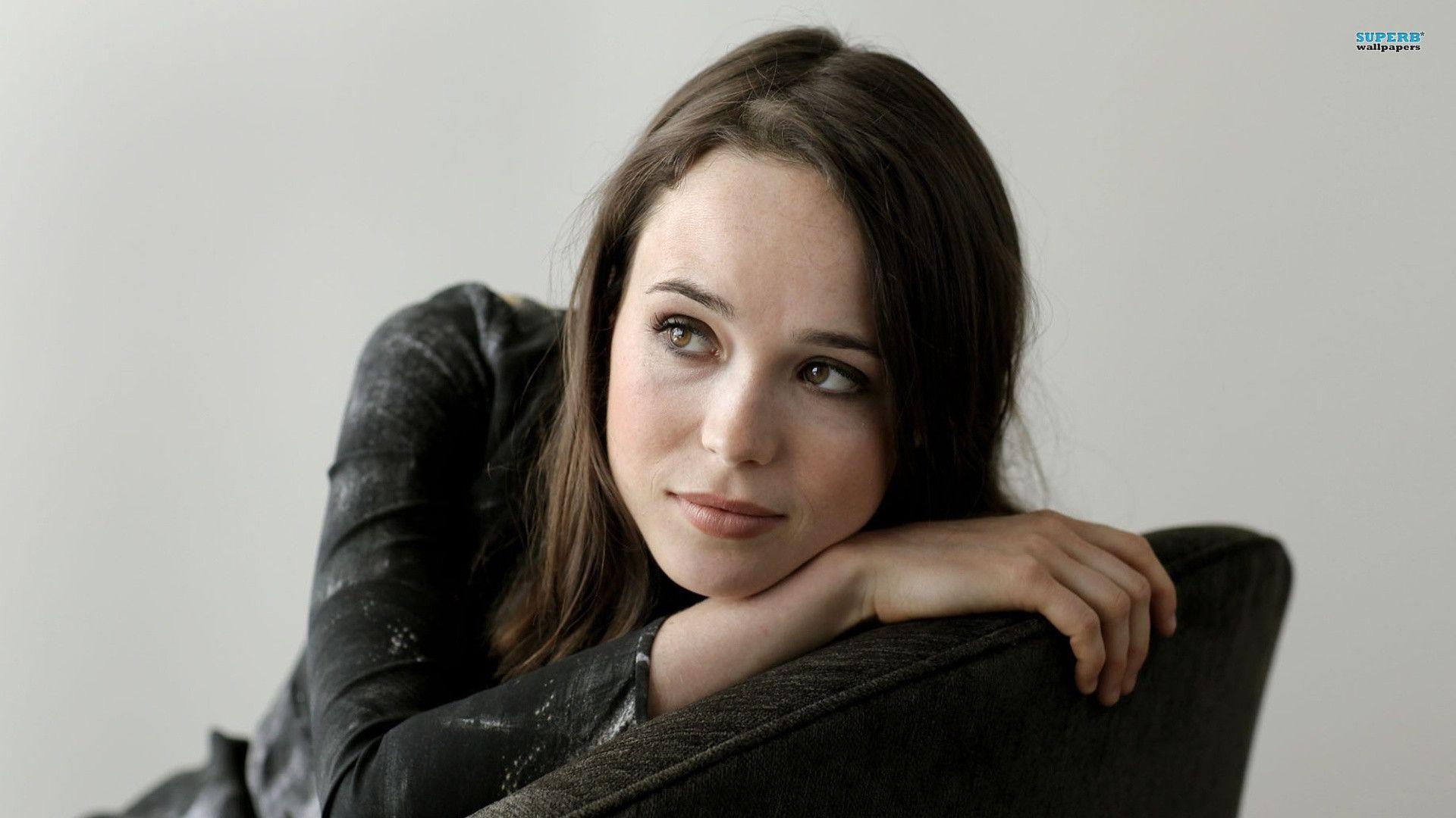 Ellen Page 6328