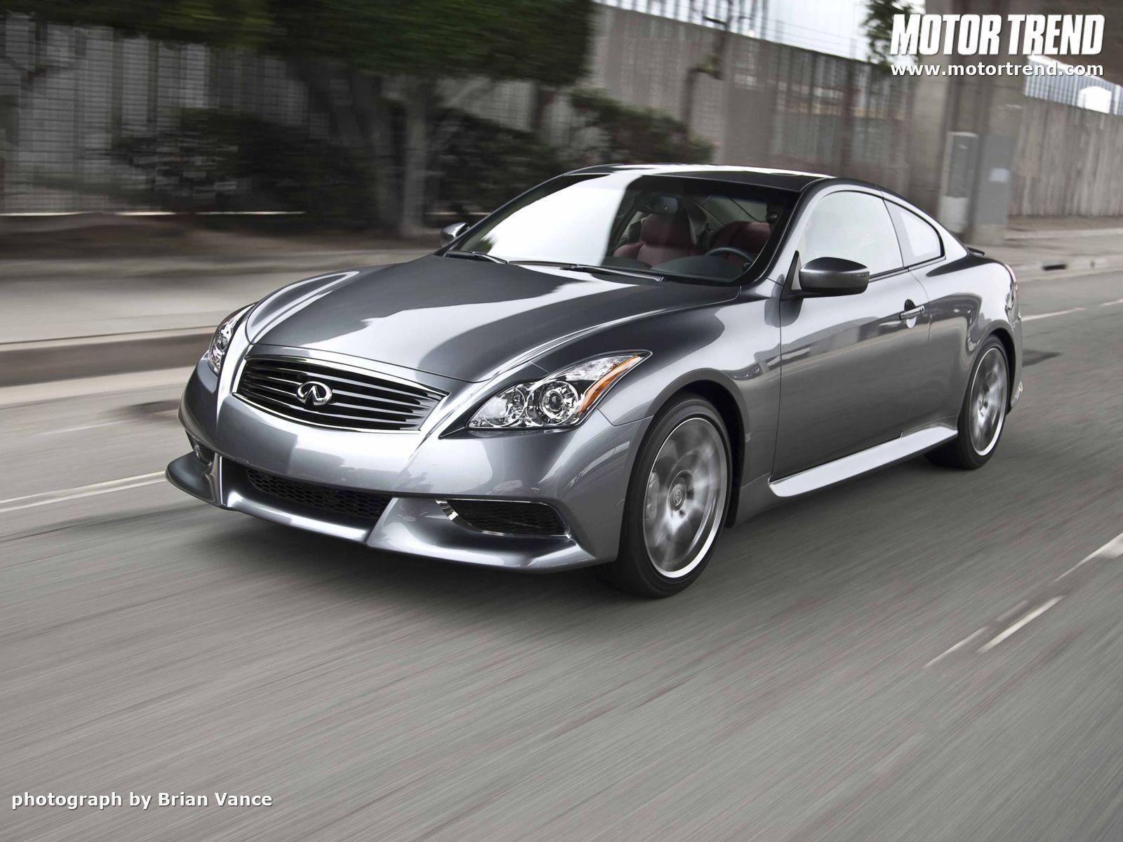 Cadillac CTS Coupe vs 2010 Infiniti G37 Coupe Wallpaper