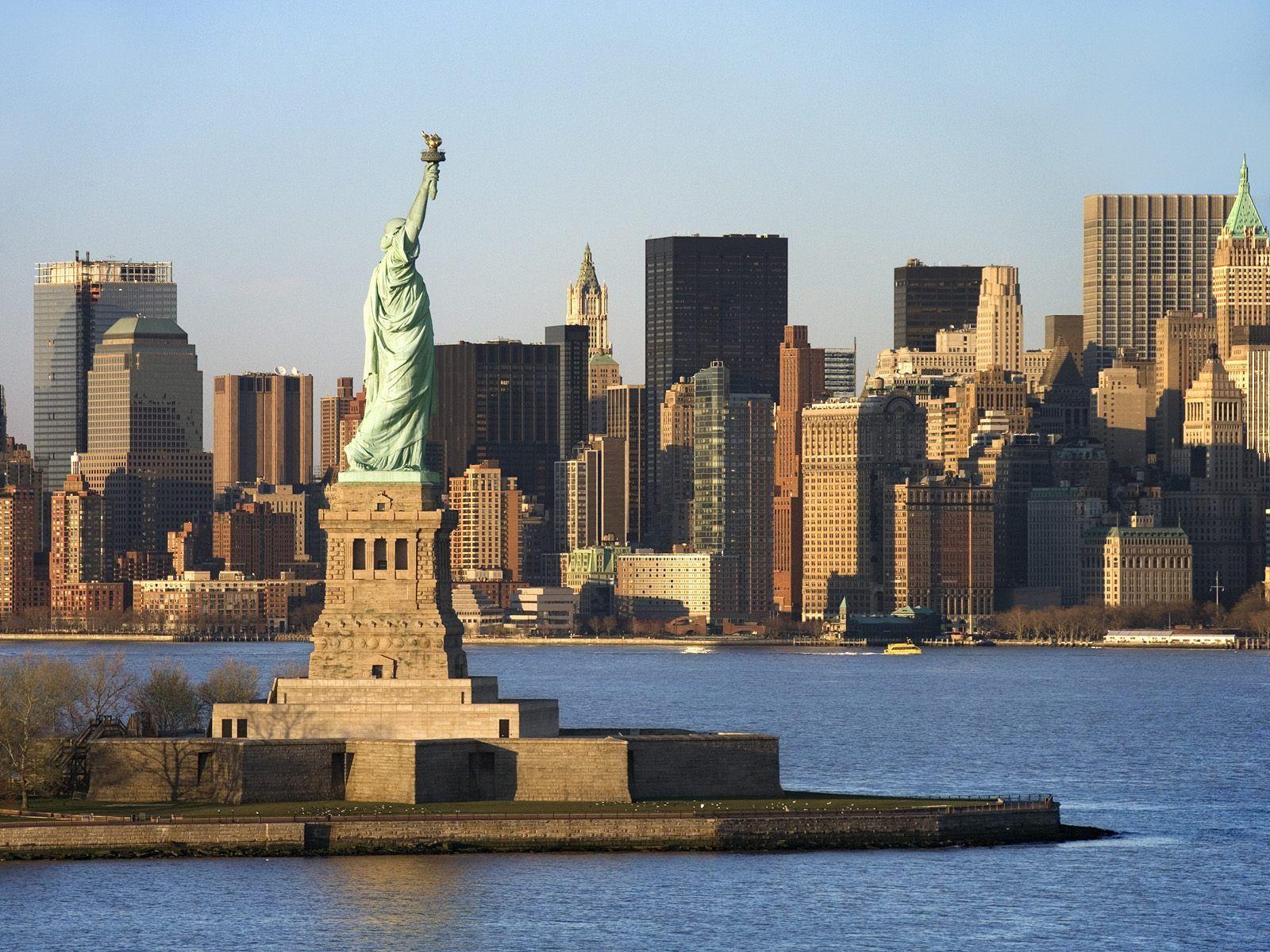 Statue Of Liberty New York City Wallpaper