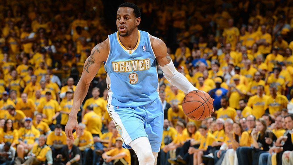 Warriors to sign Andre Iguodala, clear cap space with trade