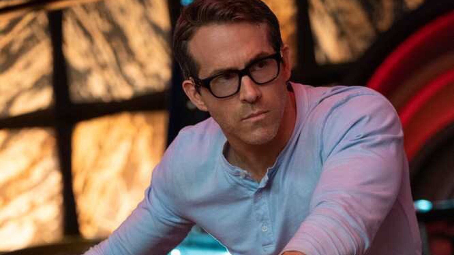 First Look at Ryan Reynolds in His