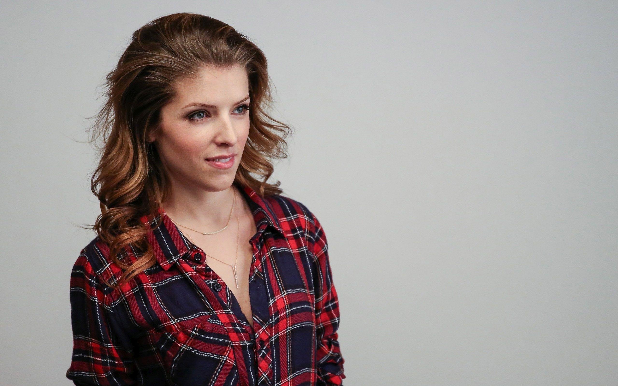 Anna Kendrick Wallpaper High Resolution and Quality Download