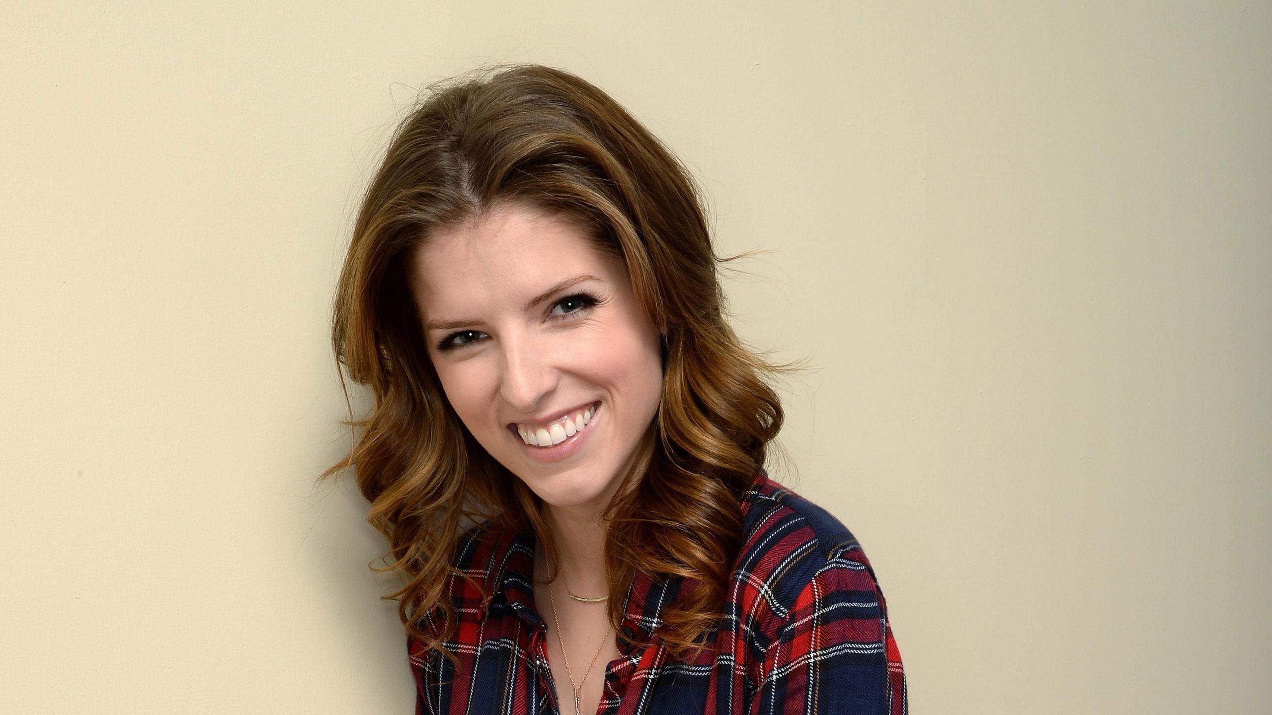 Anna Kendrick Wallpaper Image Photo Picture Background