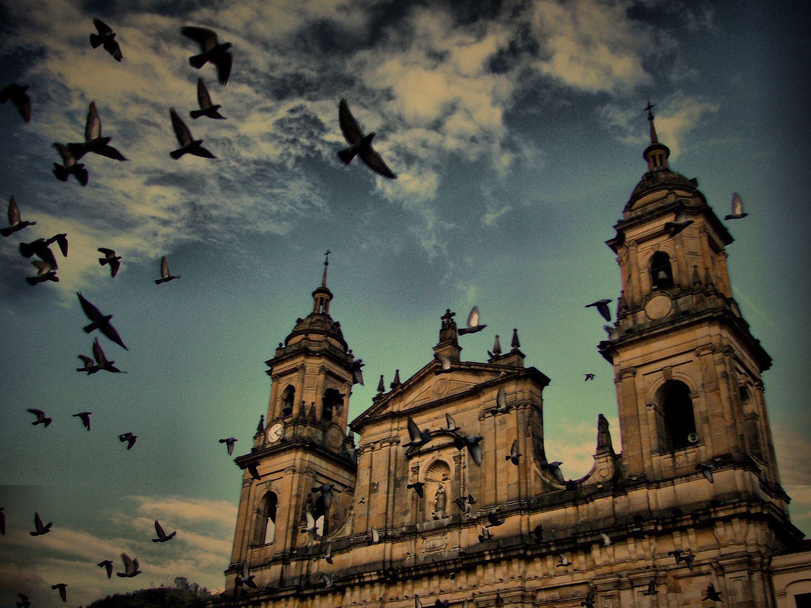 Introduction to the history of Bogota. The Colombia Travel Guide
