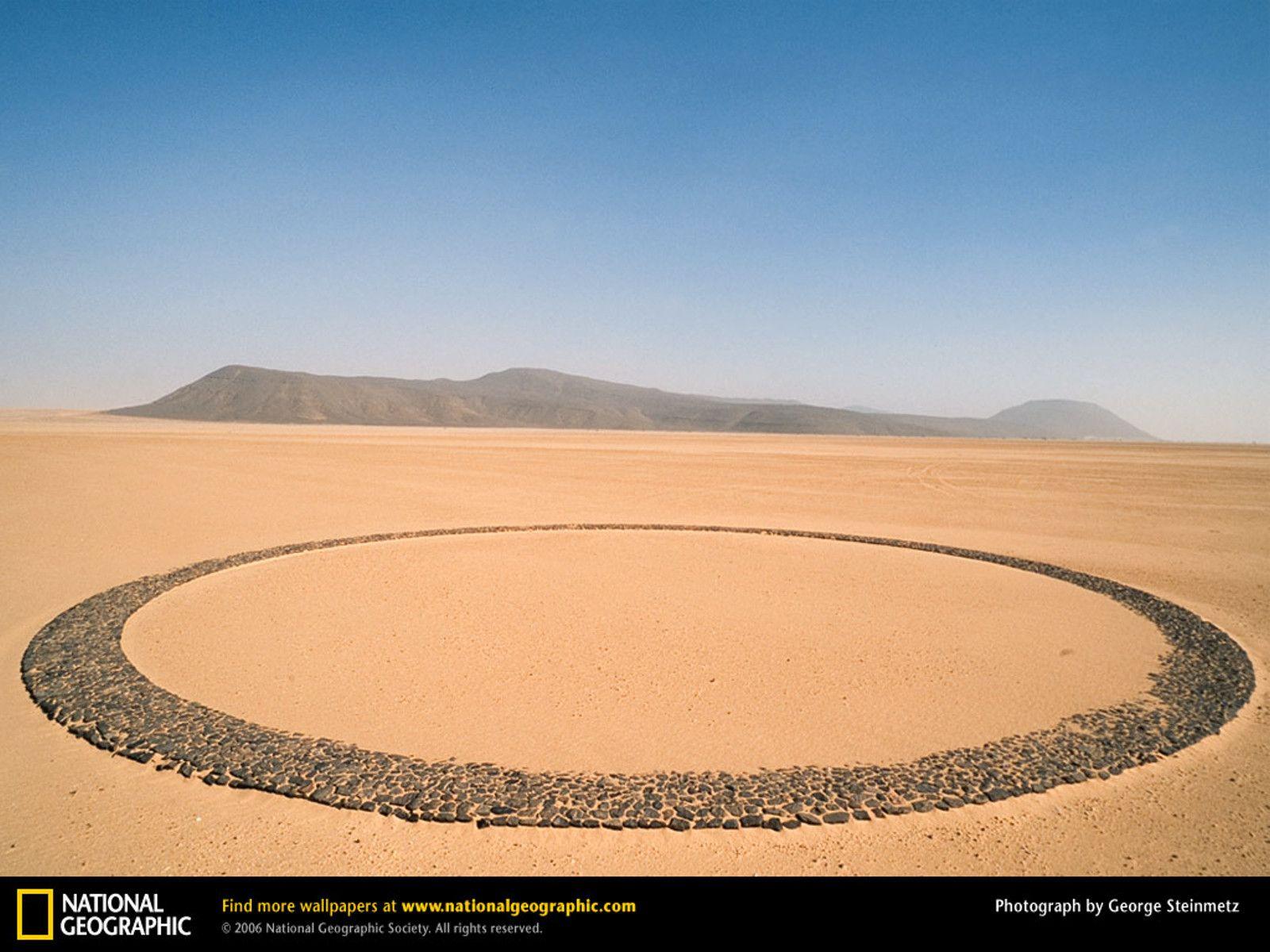 Mysterious Circle of Stones, Tenere Desert, Niger 1600x1200