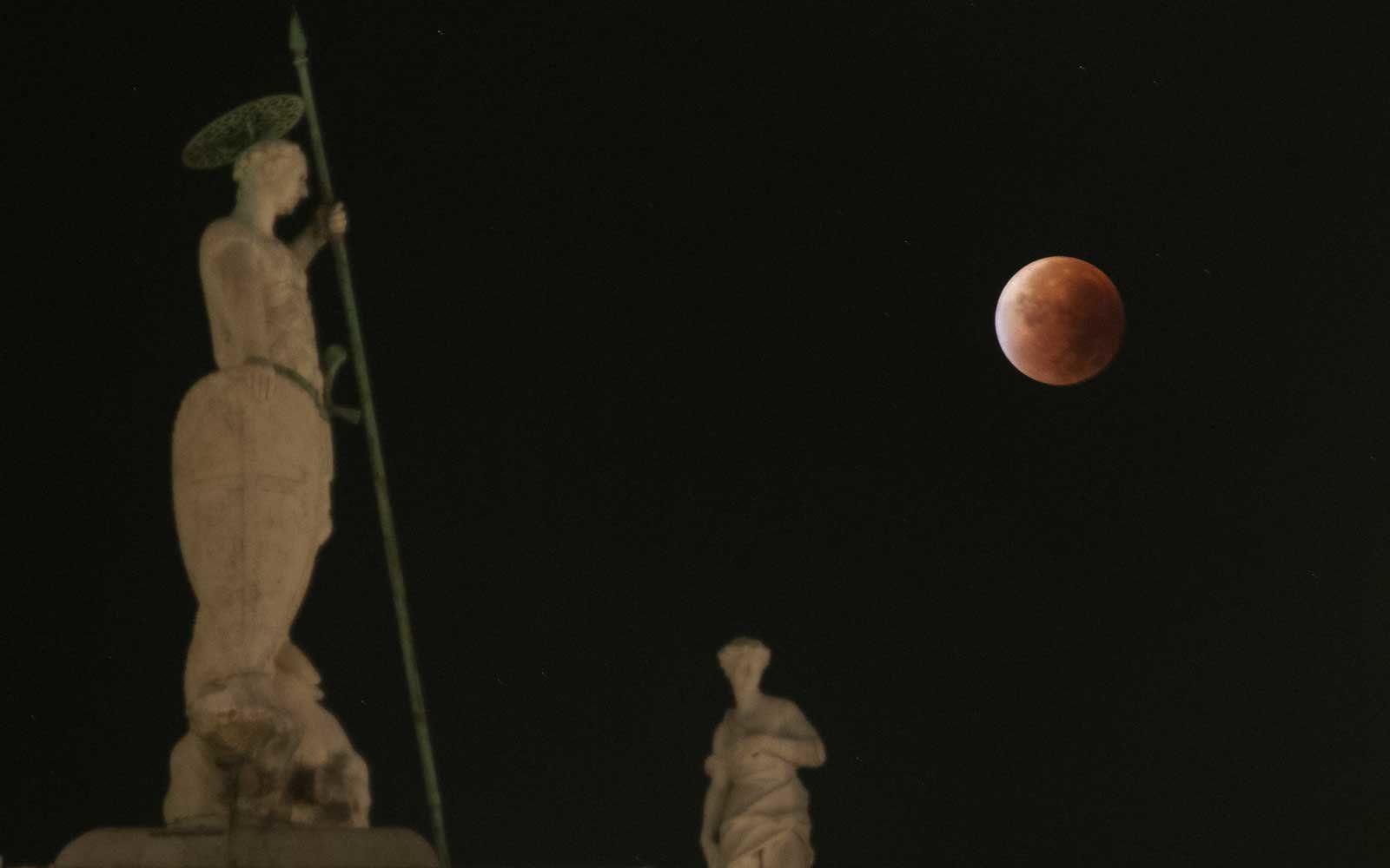 Super Blue Blood Moon Eclipse Occurring Jan 31: How To See It