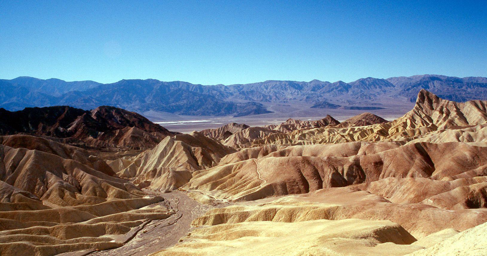 Death Valley National Park HD Wallpaper