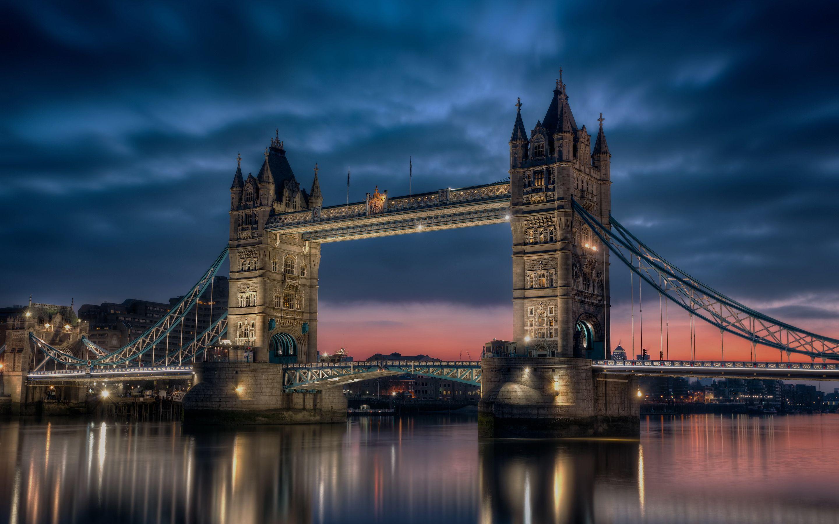 Tower Bridge in London Full HD Wallpaper