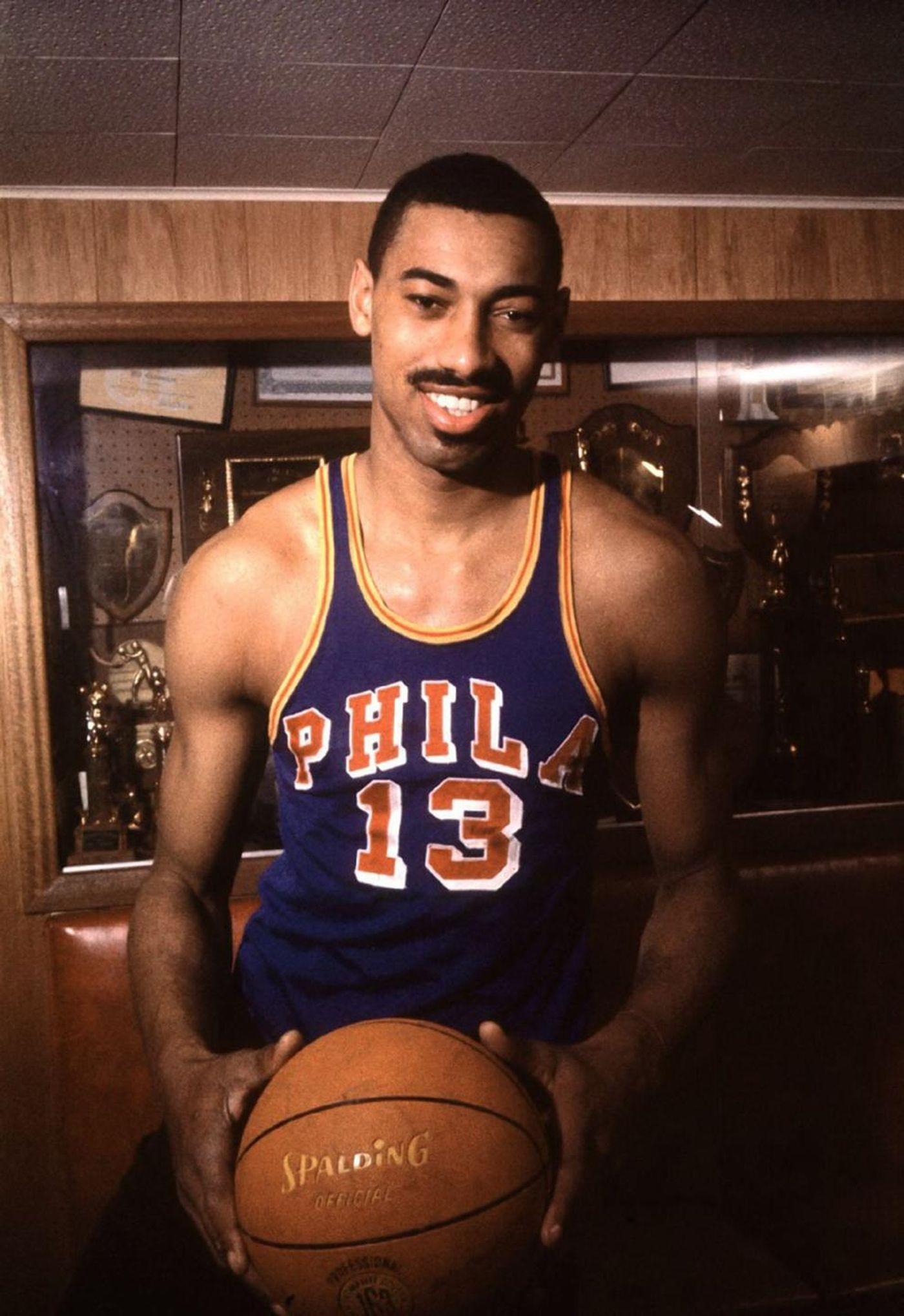The day Wilt Chamberlain, NBA legend, died at 63 in 1999 Daily News