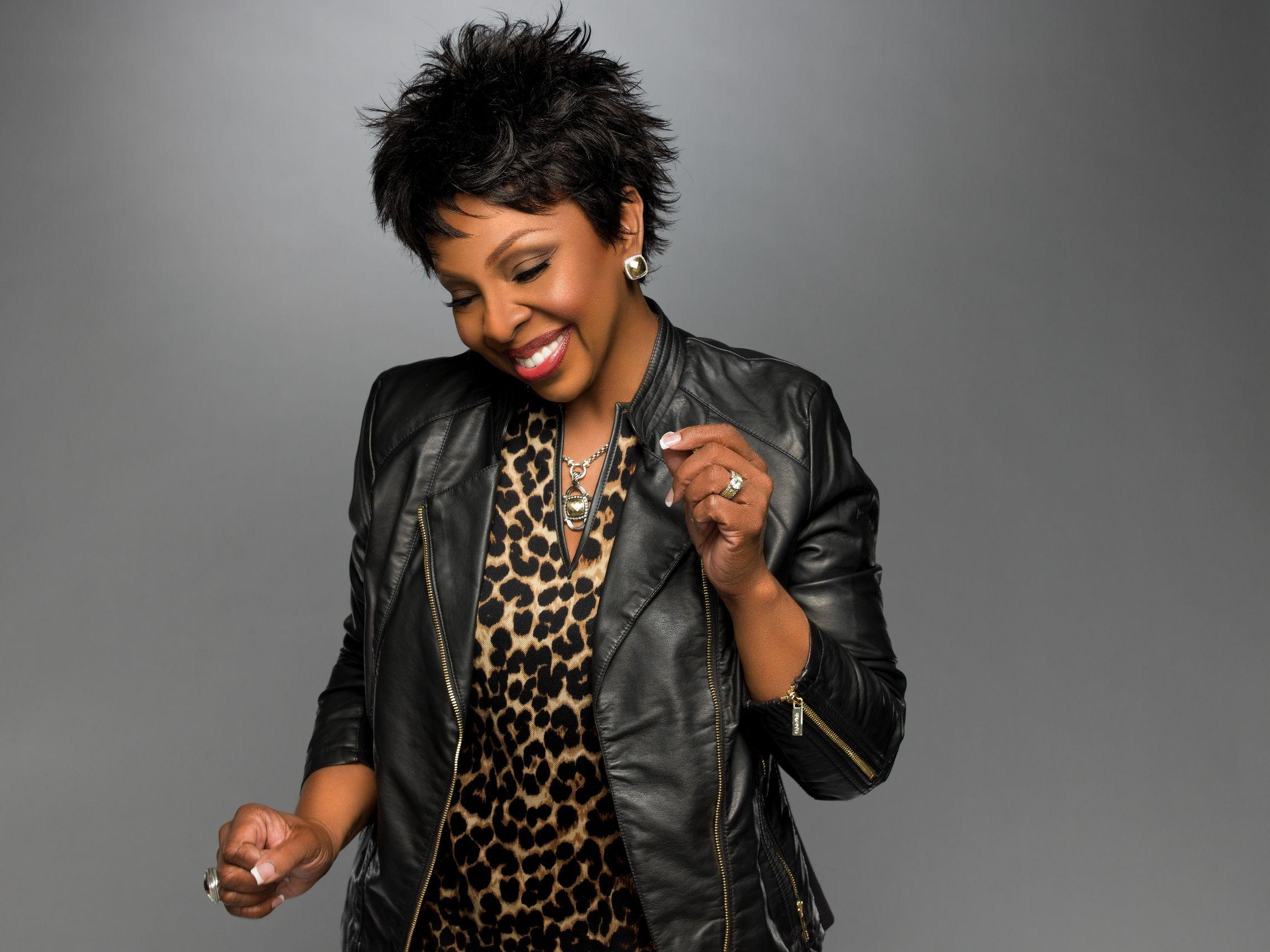 Download wallpaper 2274x1705 gladys knight, singer, photohoot HD