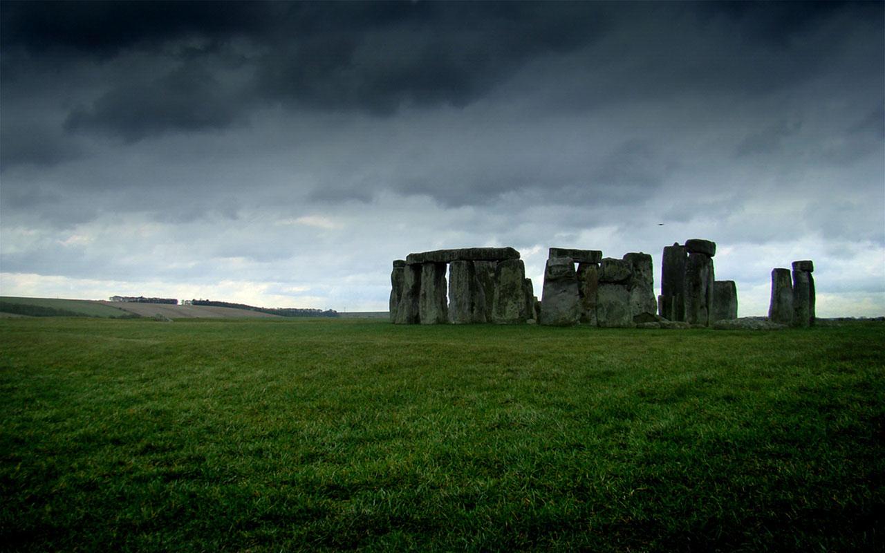 Windows XP Stonehenge Wallpaper