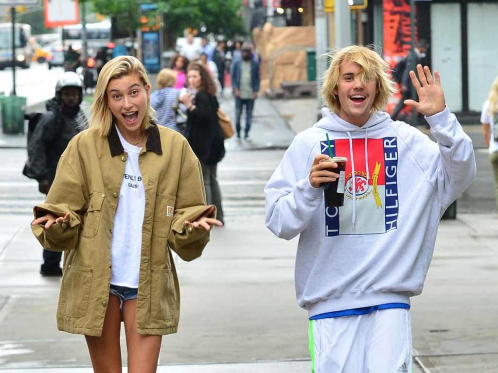 Justin Bieber And Hailey Baldwin Are All Smiles For Paparazzi