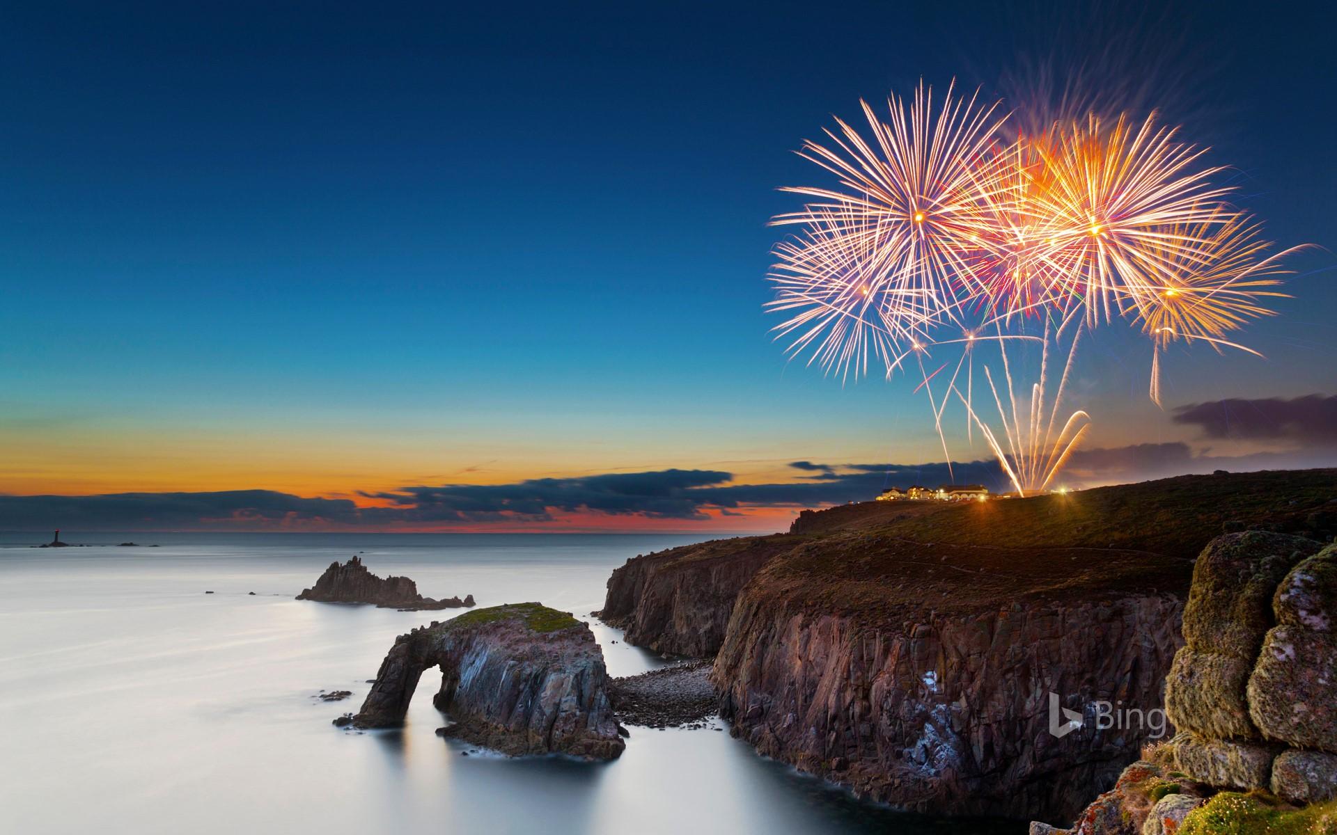 Fireworks At Land's End, Cornwall (© David Chapman Alamy)