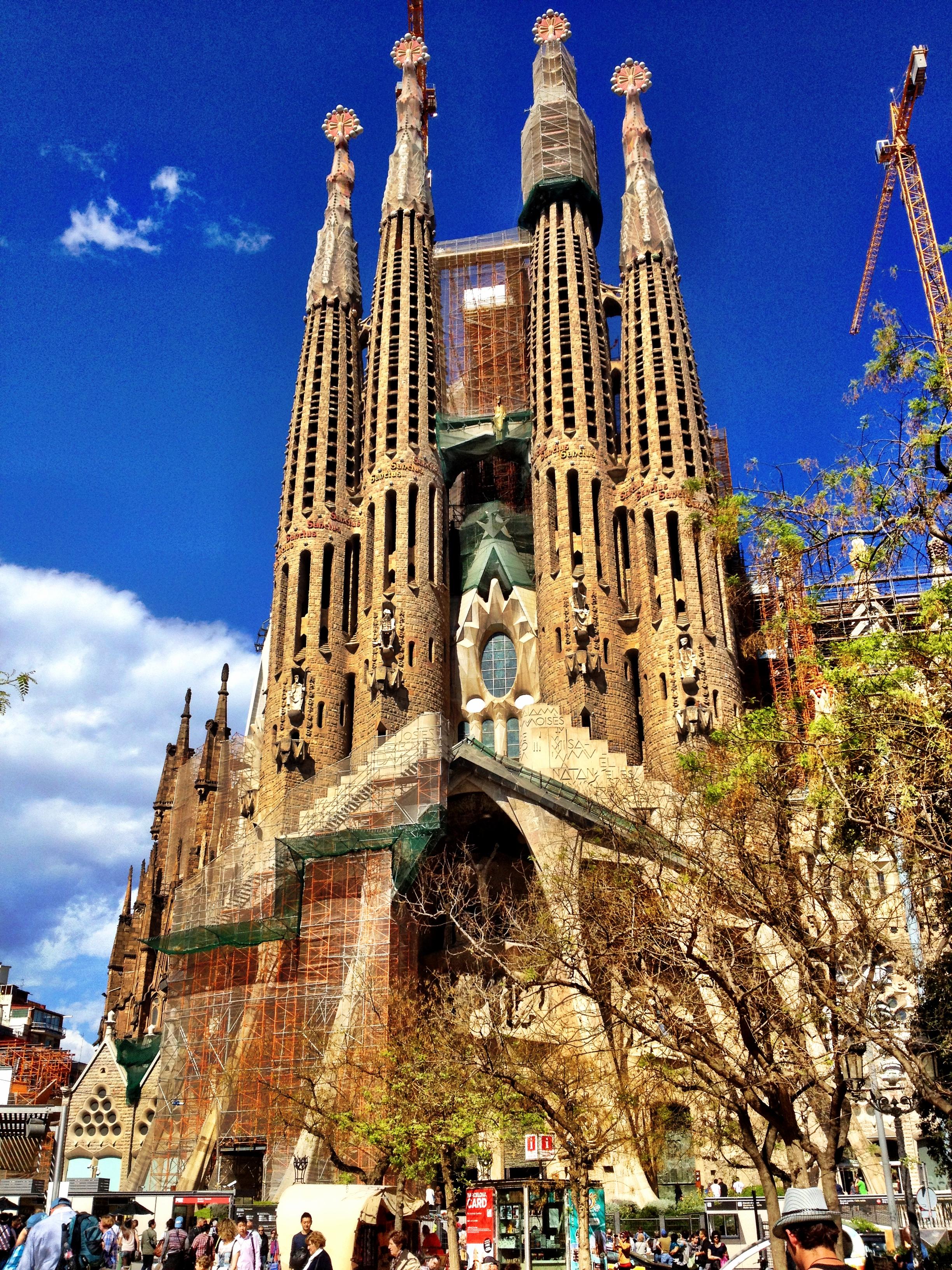 La Sagrada Familia. the world is at your feet