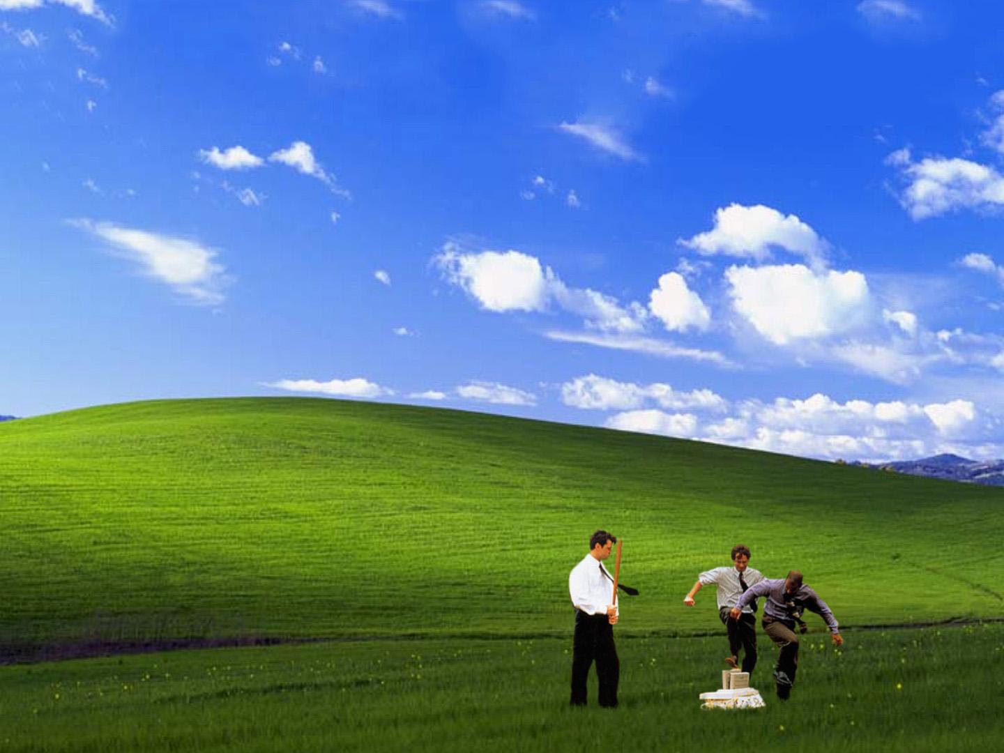 Office Space, XP Bliss style [1440x1080]