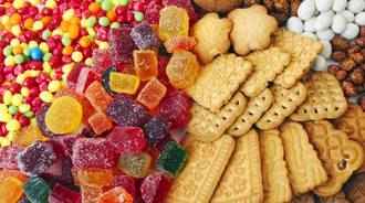 that look so yummy all that candy and cookie creackers