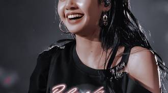 Wallpaper by ~Lalisa Manoban~