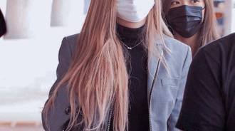 Wallpaper by . ⋅ ˚̣- : ✧ Roseanne Park ⋅ ˚̣- : ✧